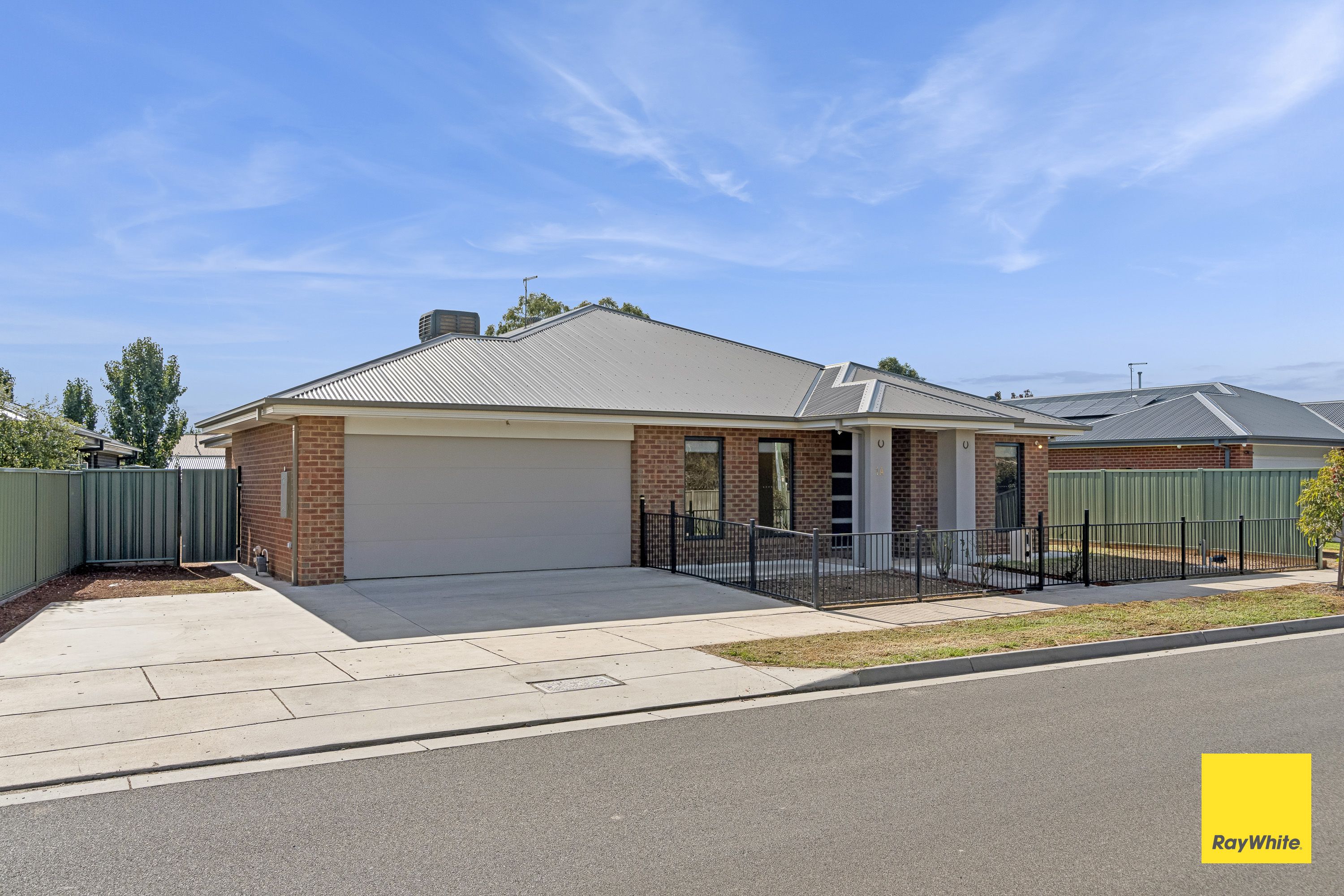 1A Arrawalli Avenue, Ascot, VIC 3551