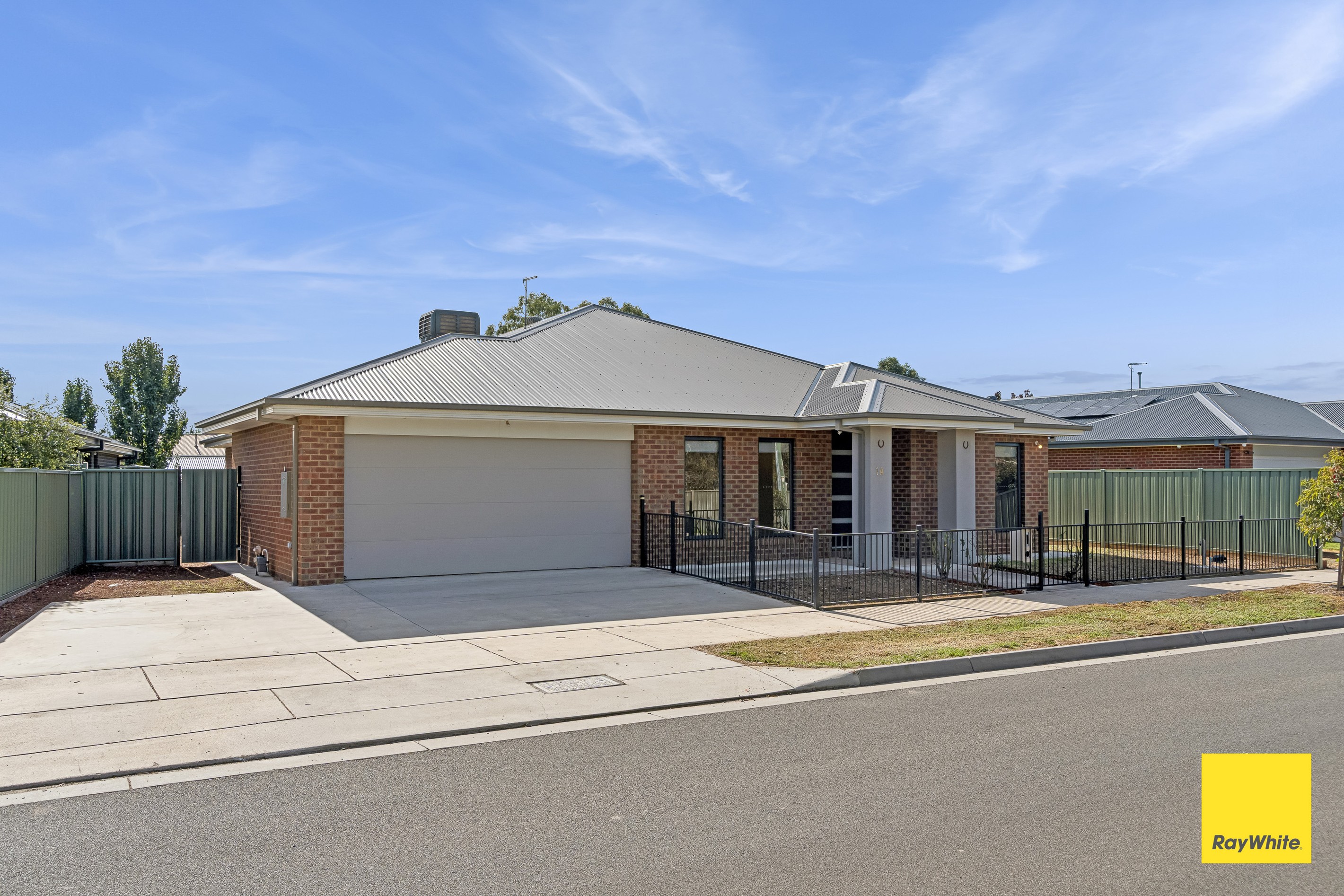 1A Arrawalli Avenue, Ascot, VIC 3551