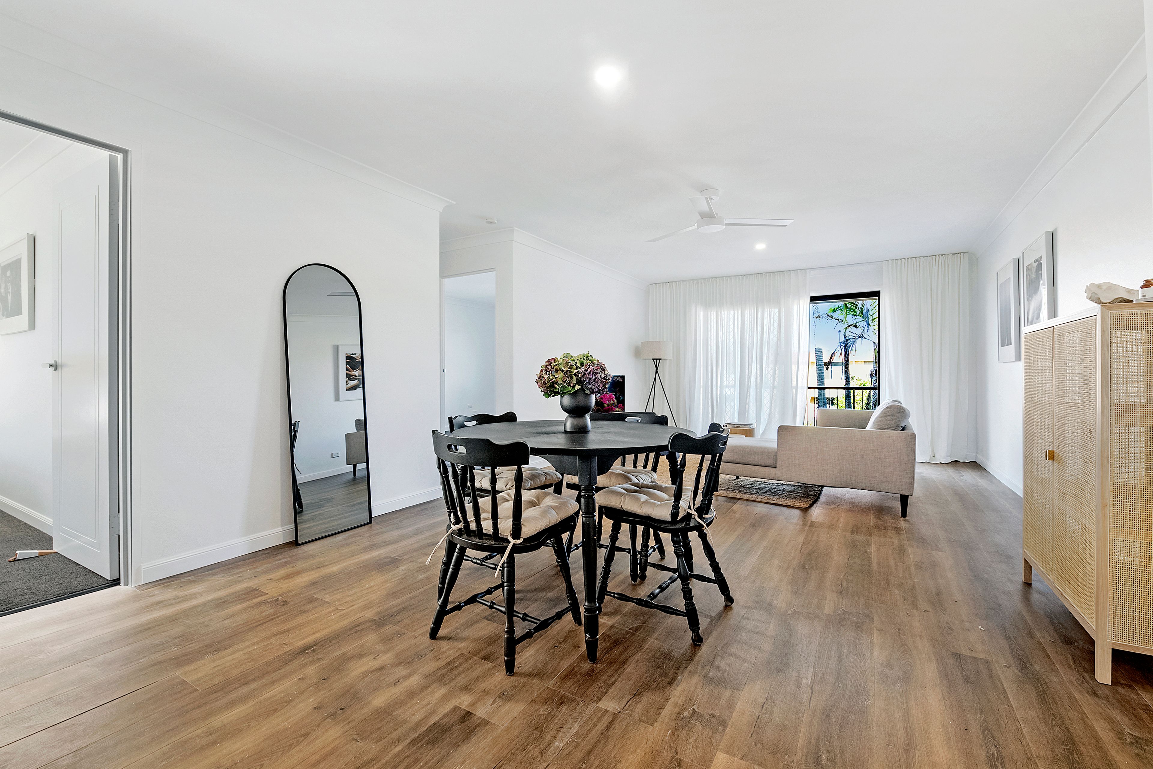 9 Duet Drive, Mermaid Waters QLD 4218