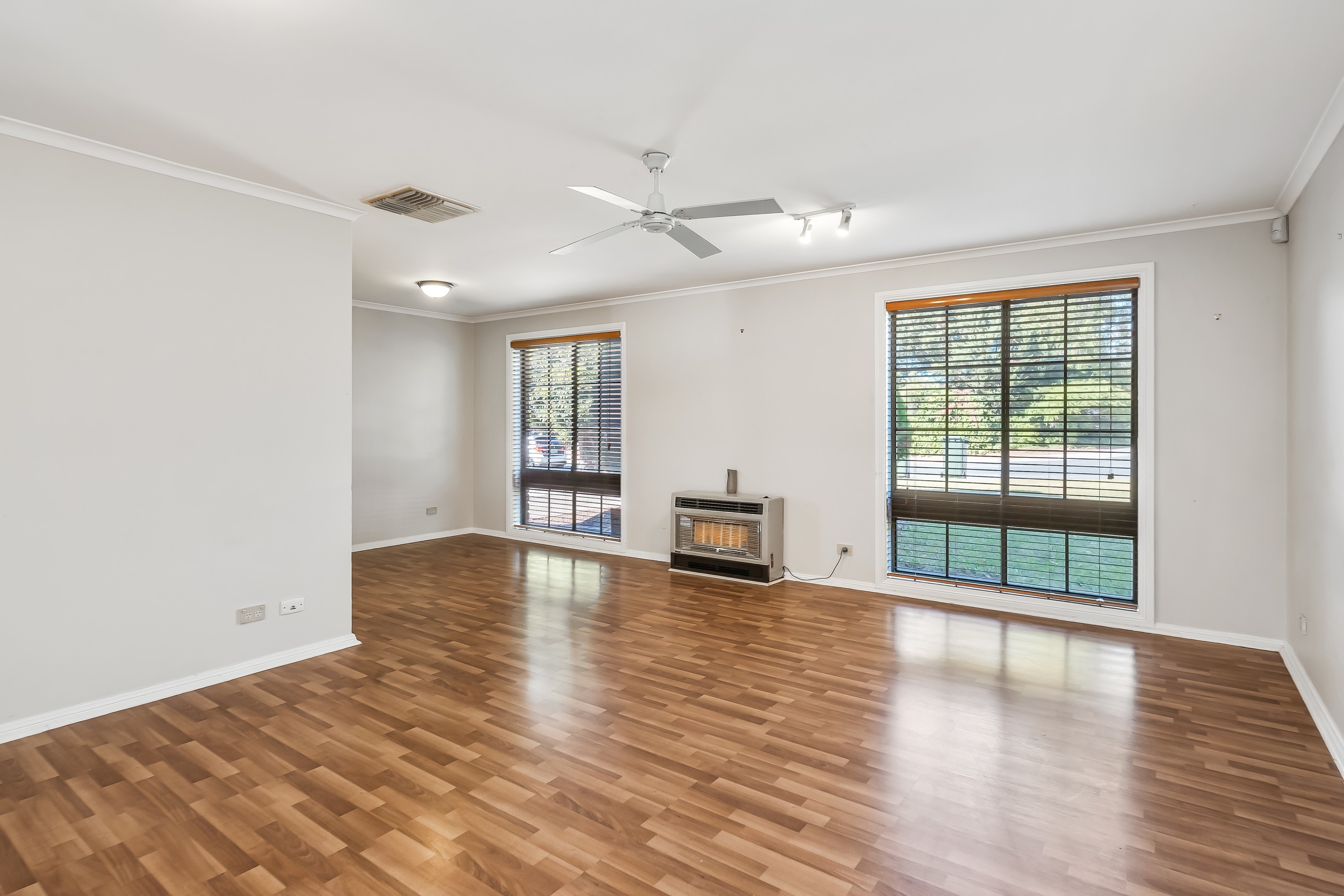 6 New England Drive, Woodcroft, SA 5162