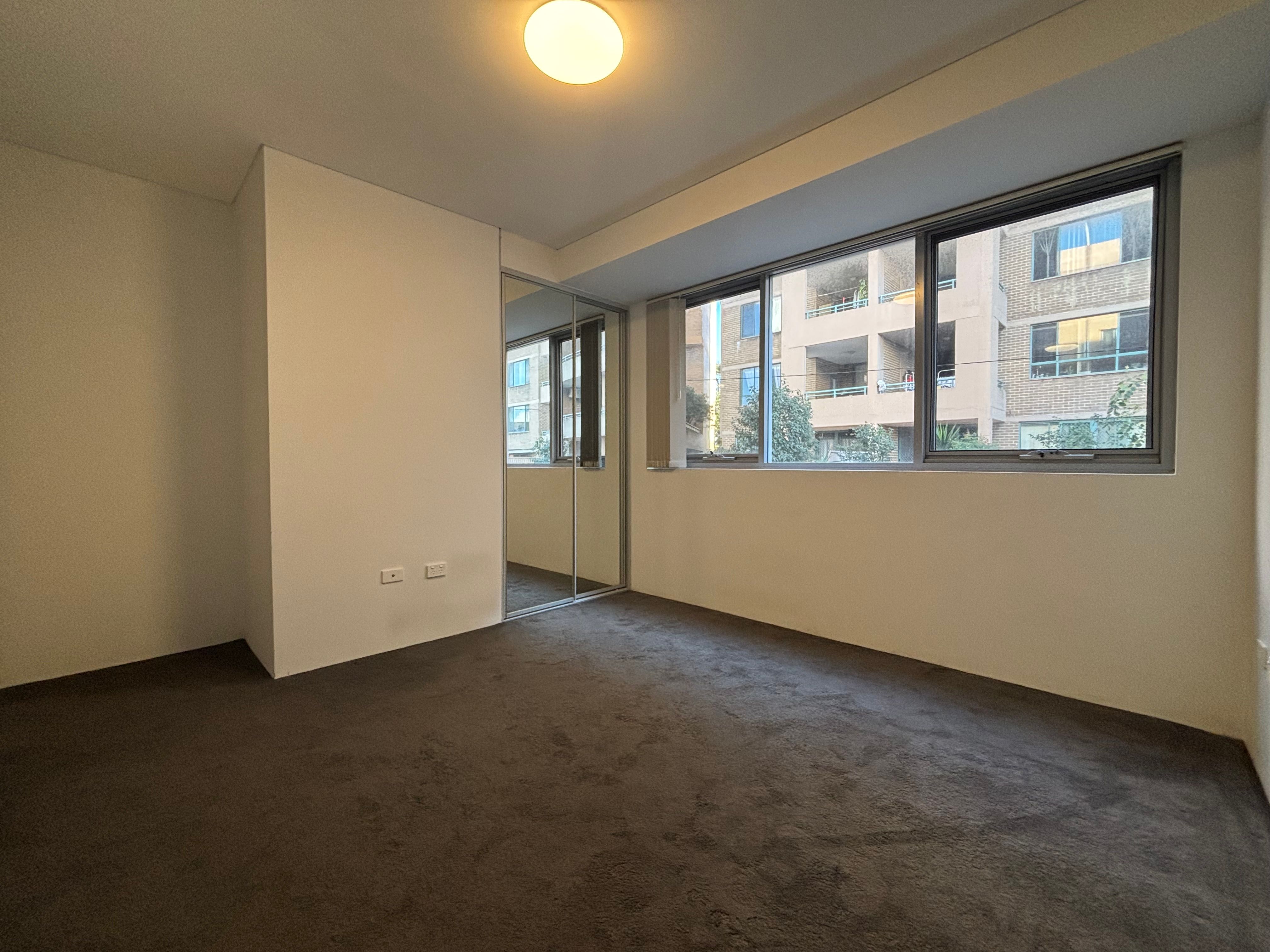 5/2-4 West Street — photo 7 of 13