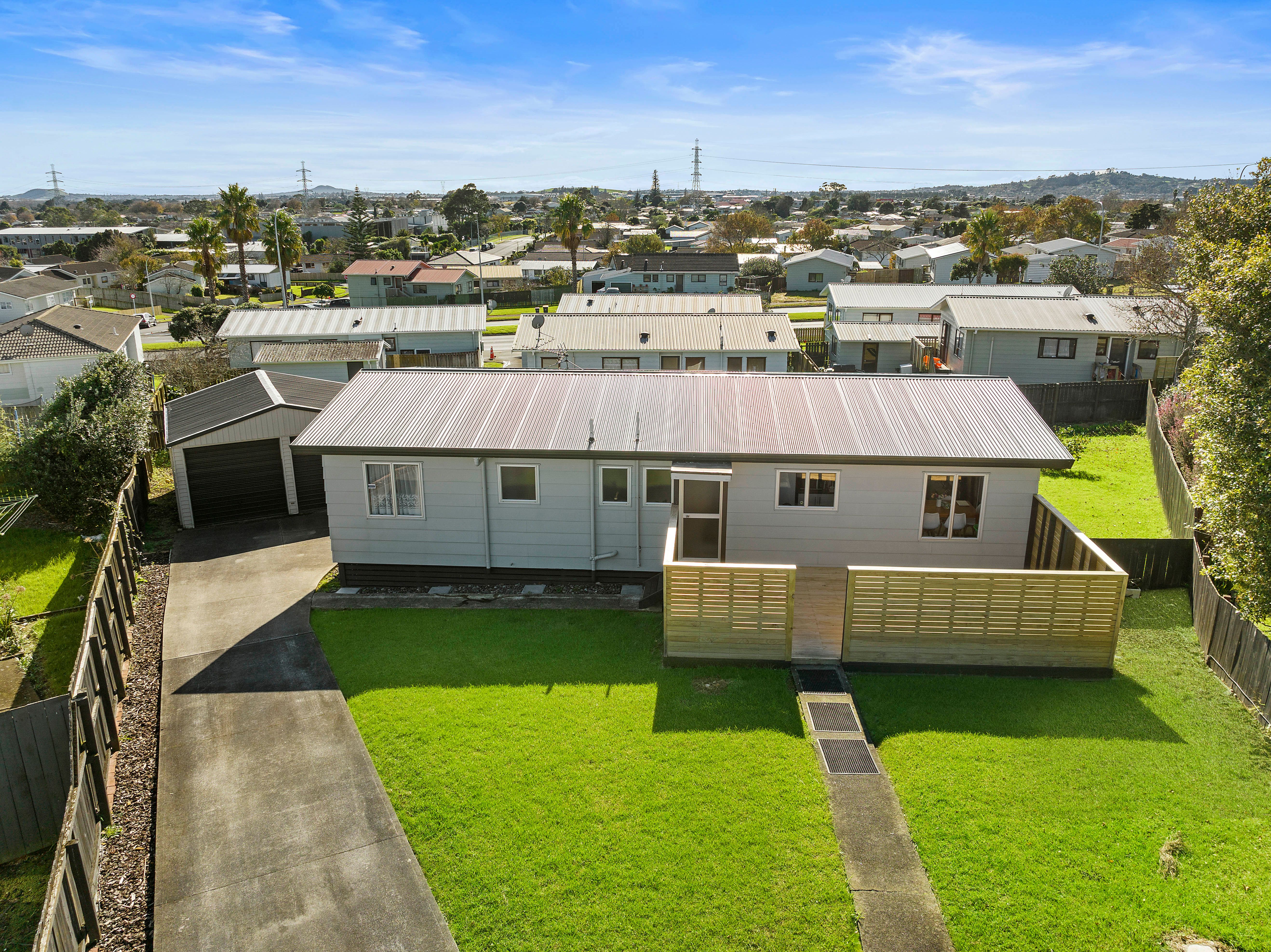 8 Constance Place, Clover Park, Manukau City 2105 - Sold House - Ray ...