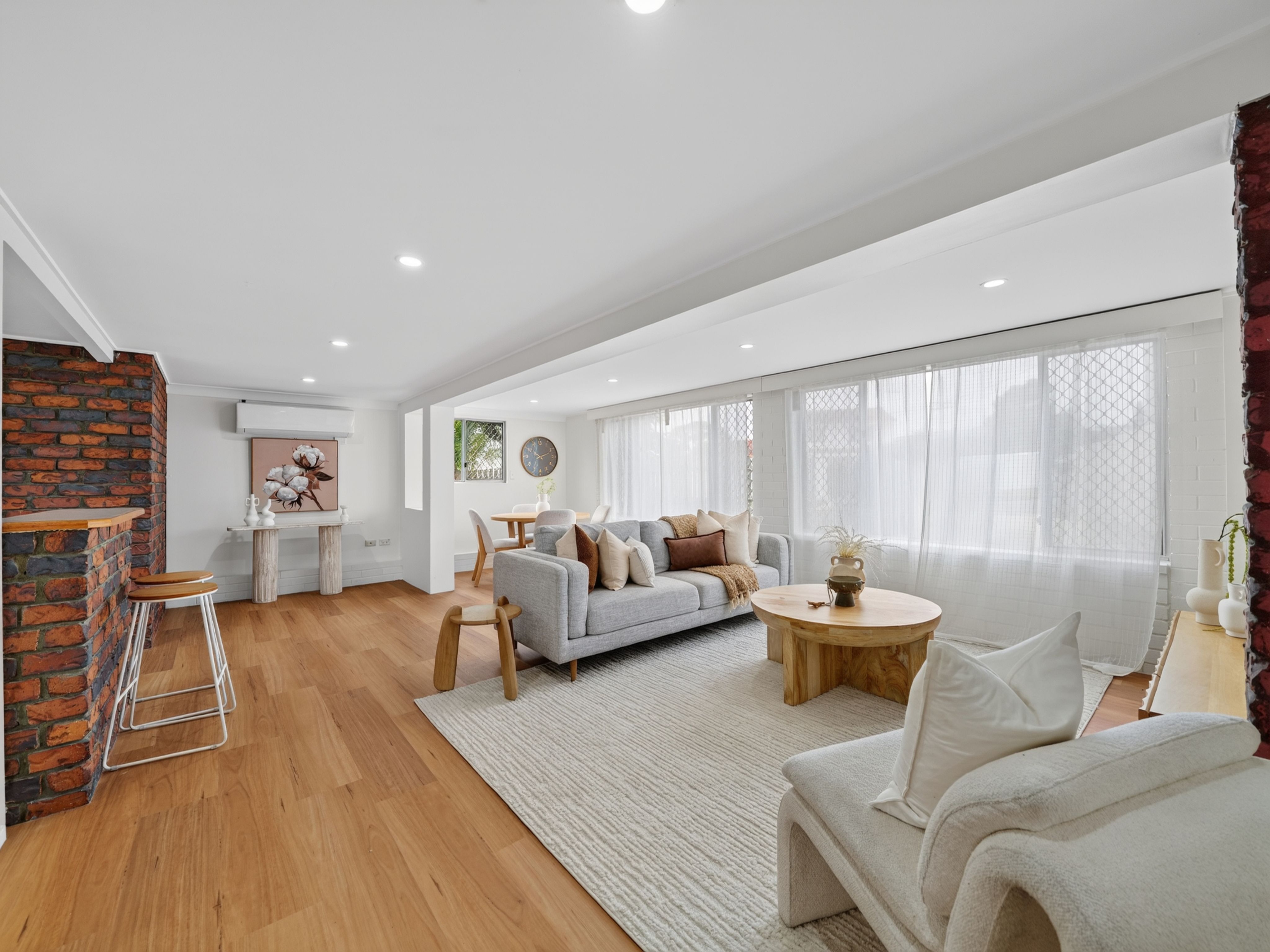 1 Arran Court, Strathpine, QLD 4500
