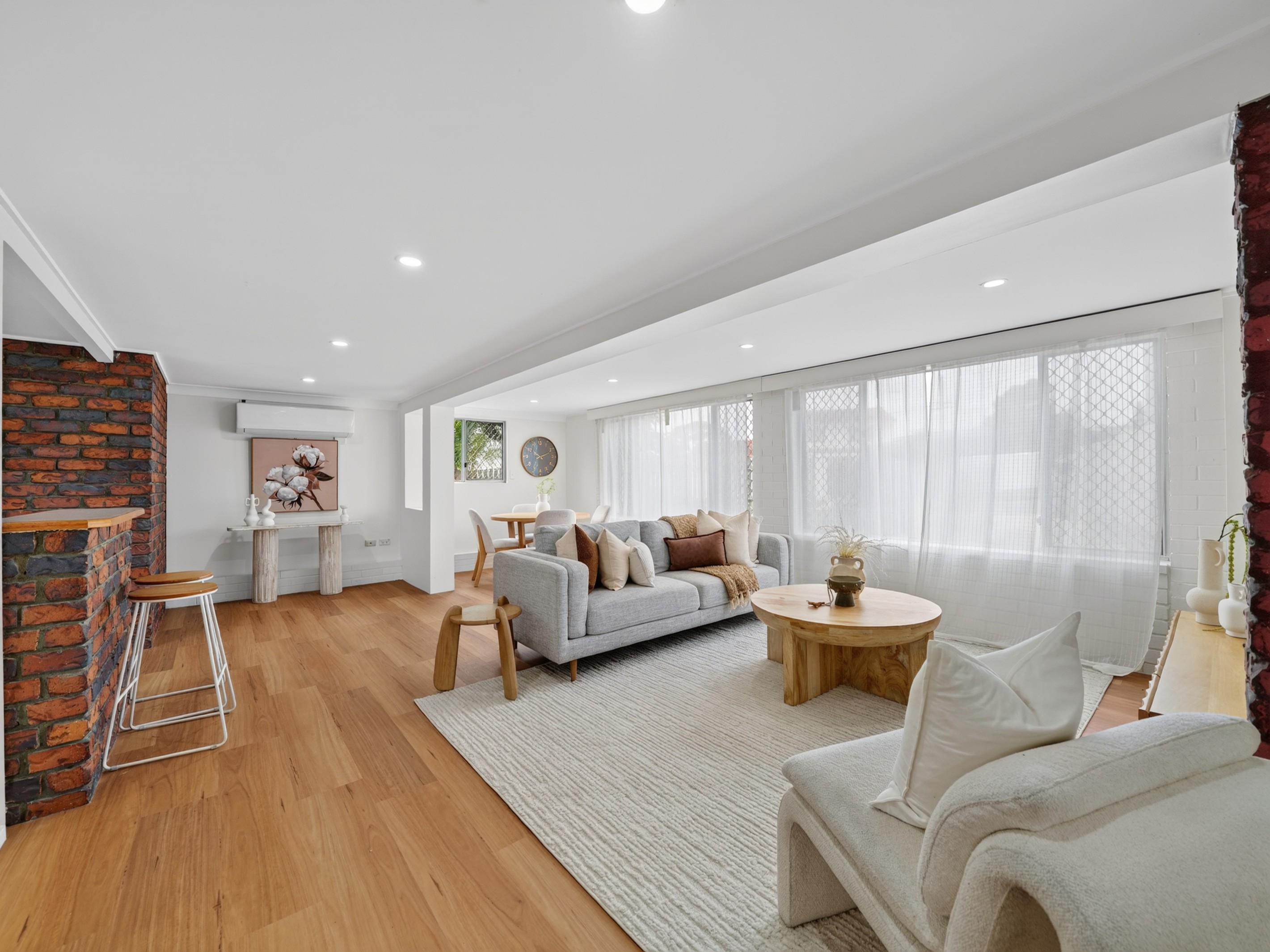 1 Arran Court, Strathpine, QLD 4500
