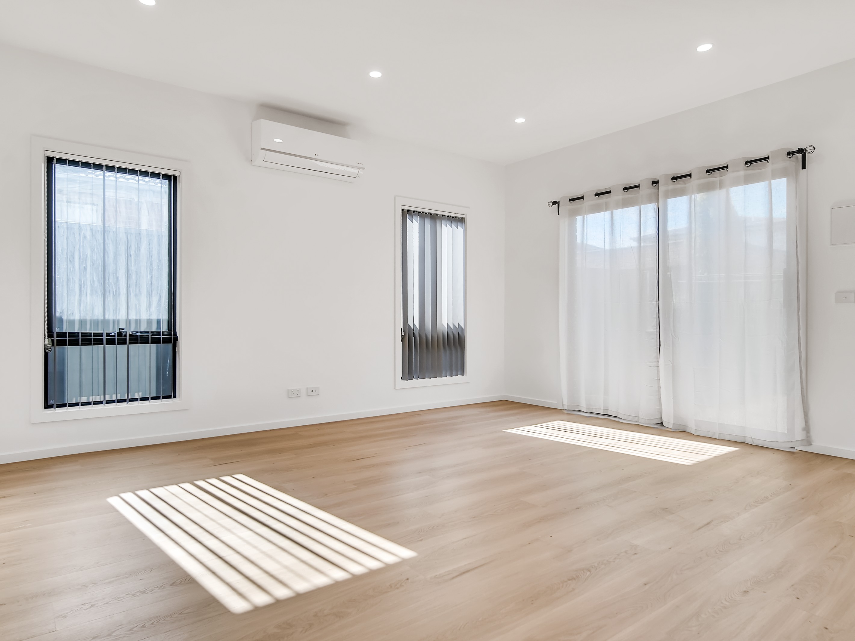 2/11B Ross Street, Dandenong, VIC 3175