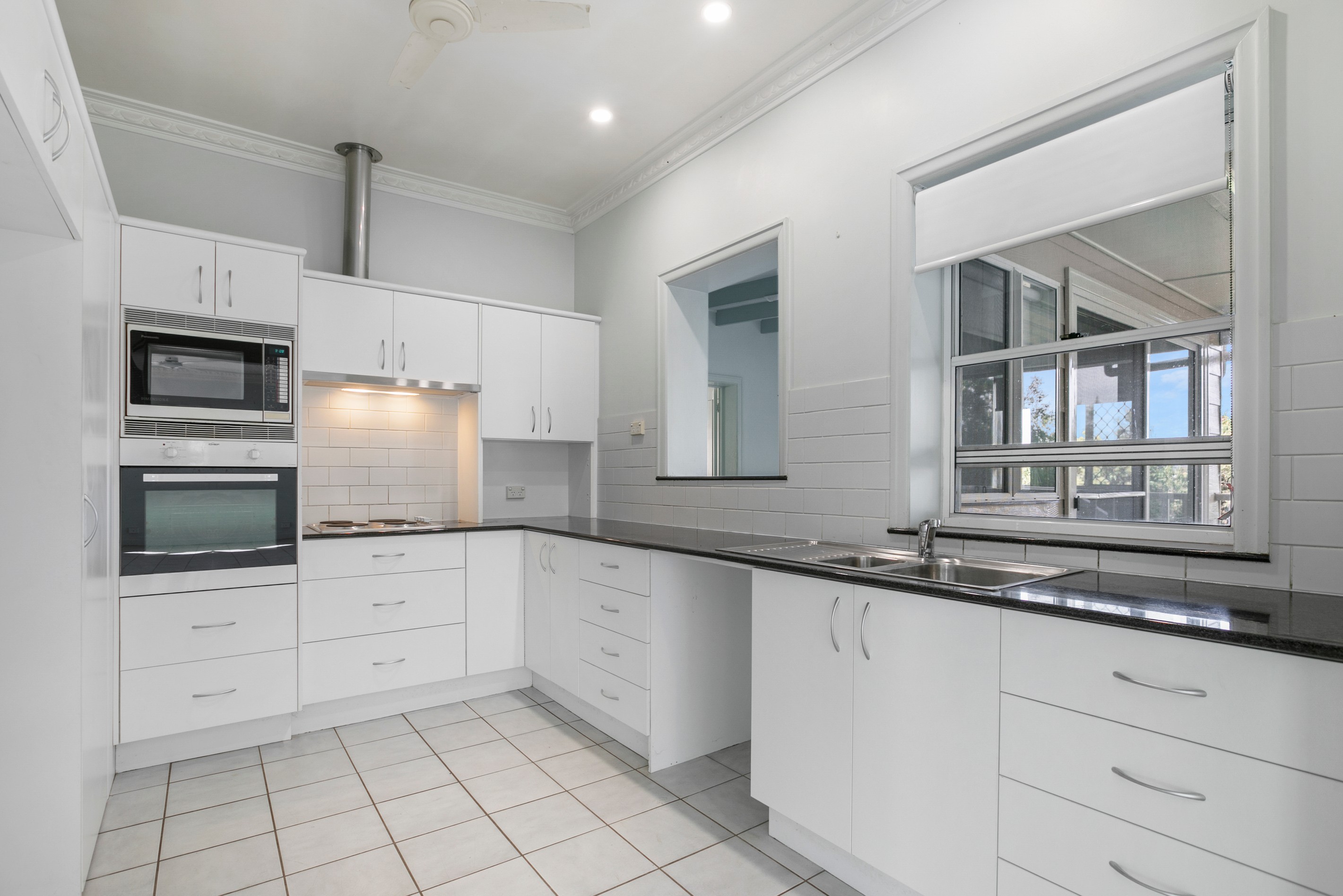 69 Effingham Street, Tarragindi, QLD 4121