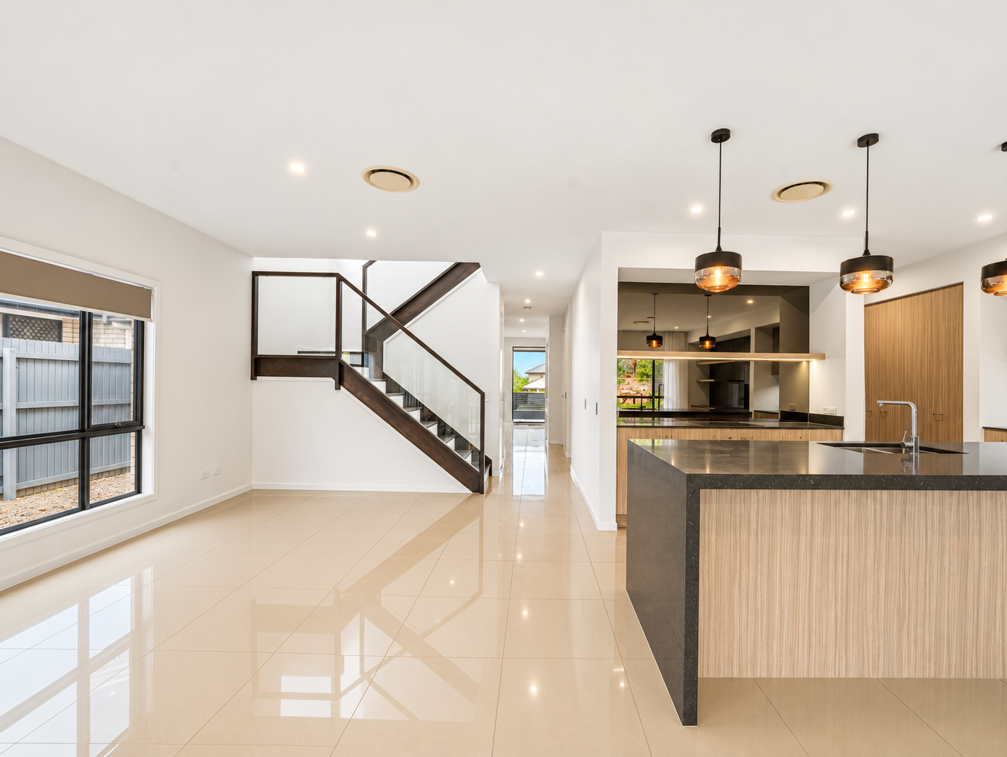 28 Crest Street — photo 5 of 23