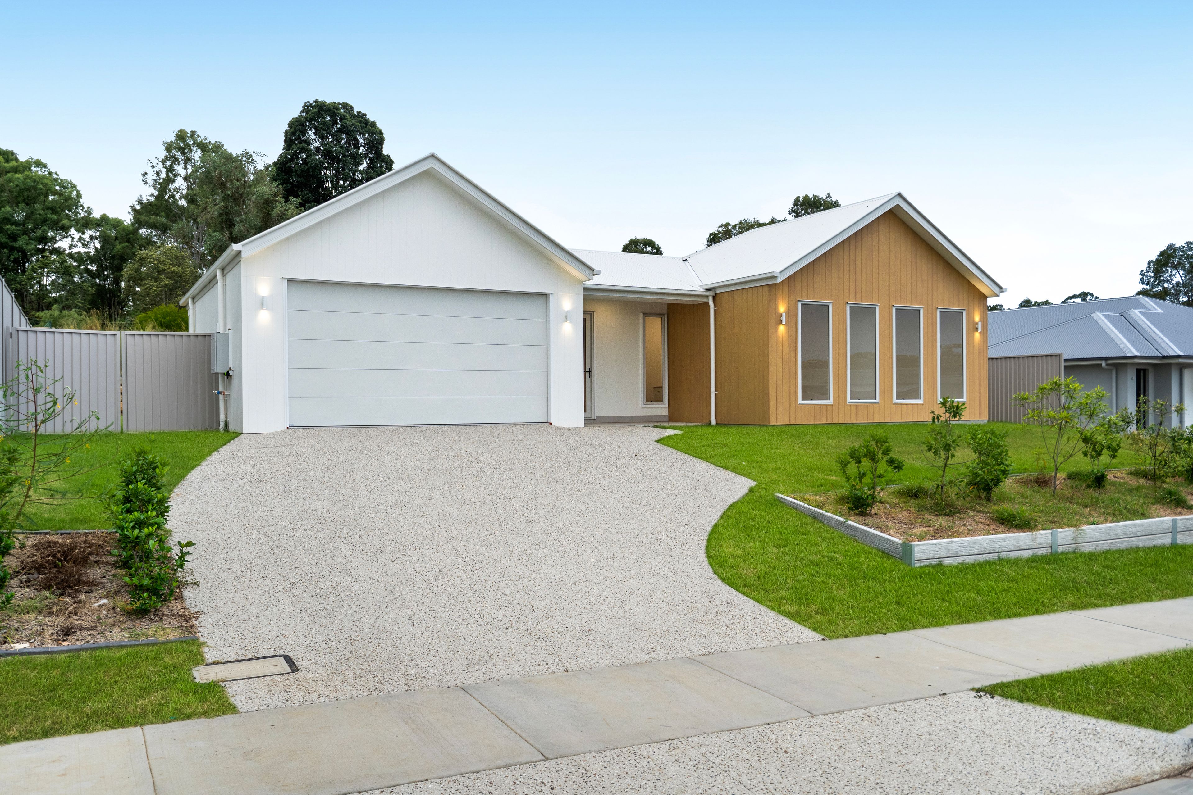 124 Jackson Crescent, Gleneagle, QLD 4285