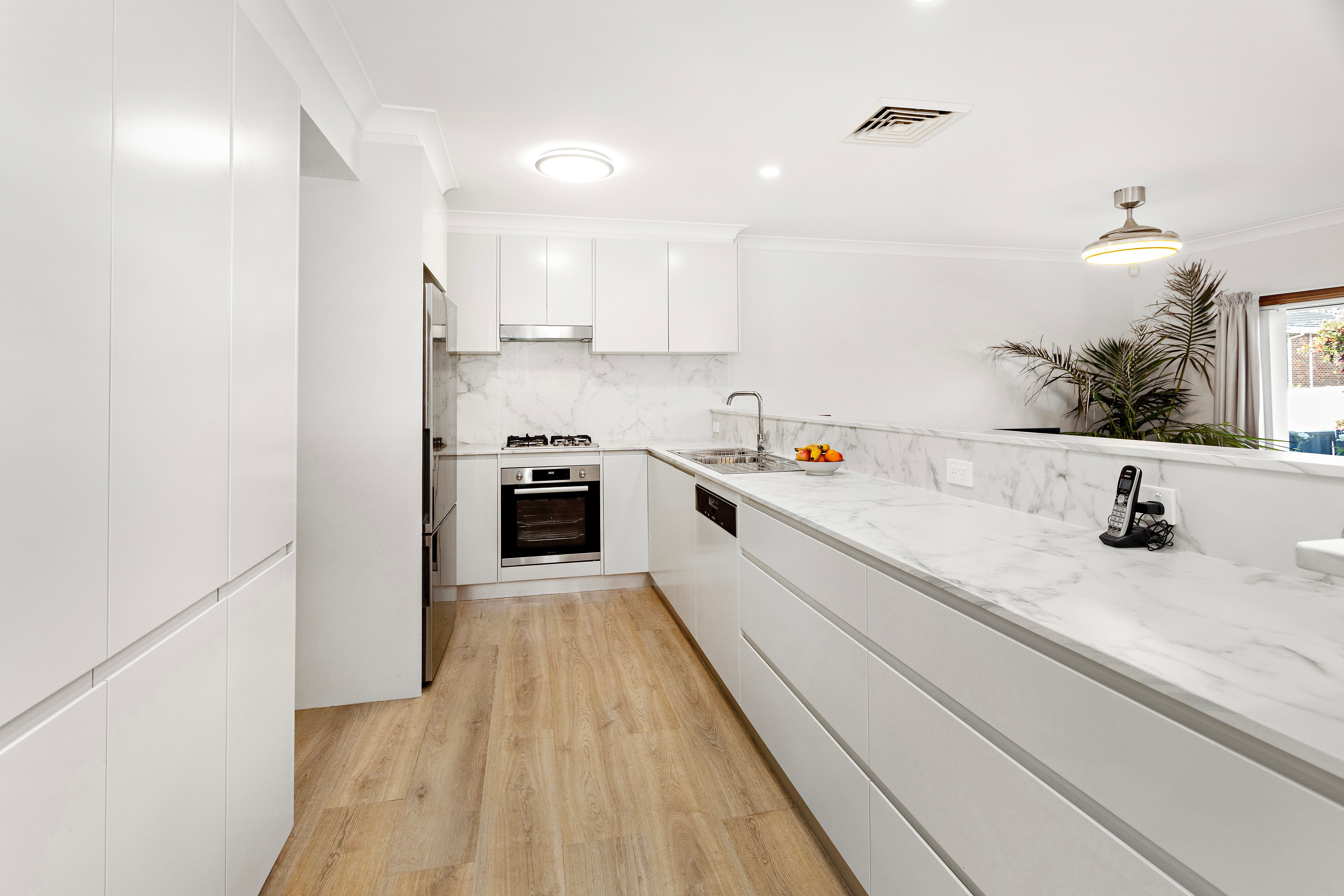1/1 Kurrawa Avenue — photo 6 of 19