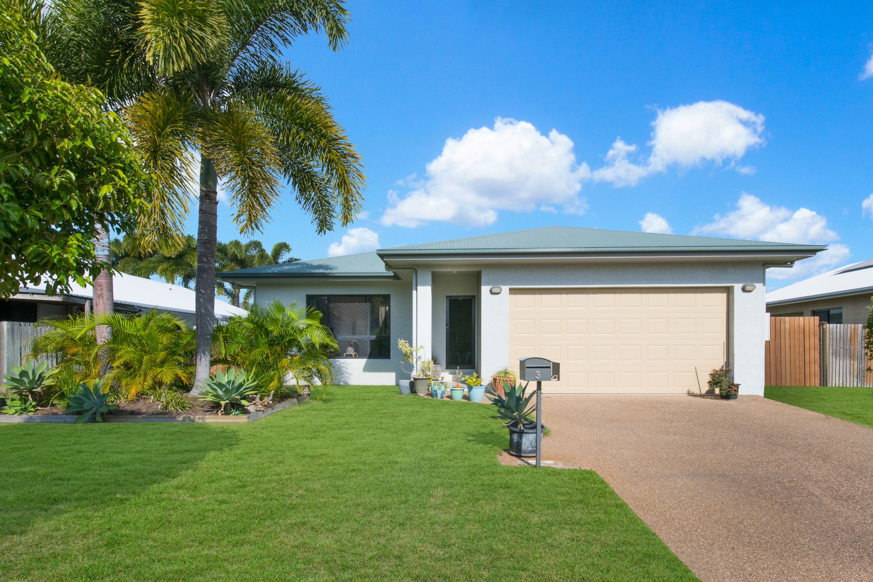 3 Bronte Court, Bushland Beach, QLD 4818