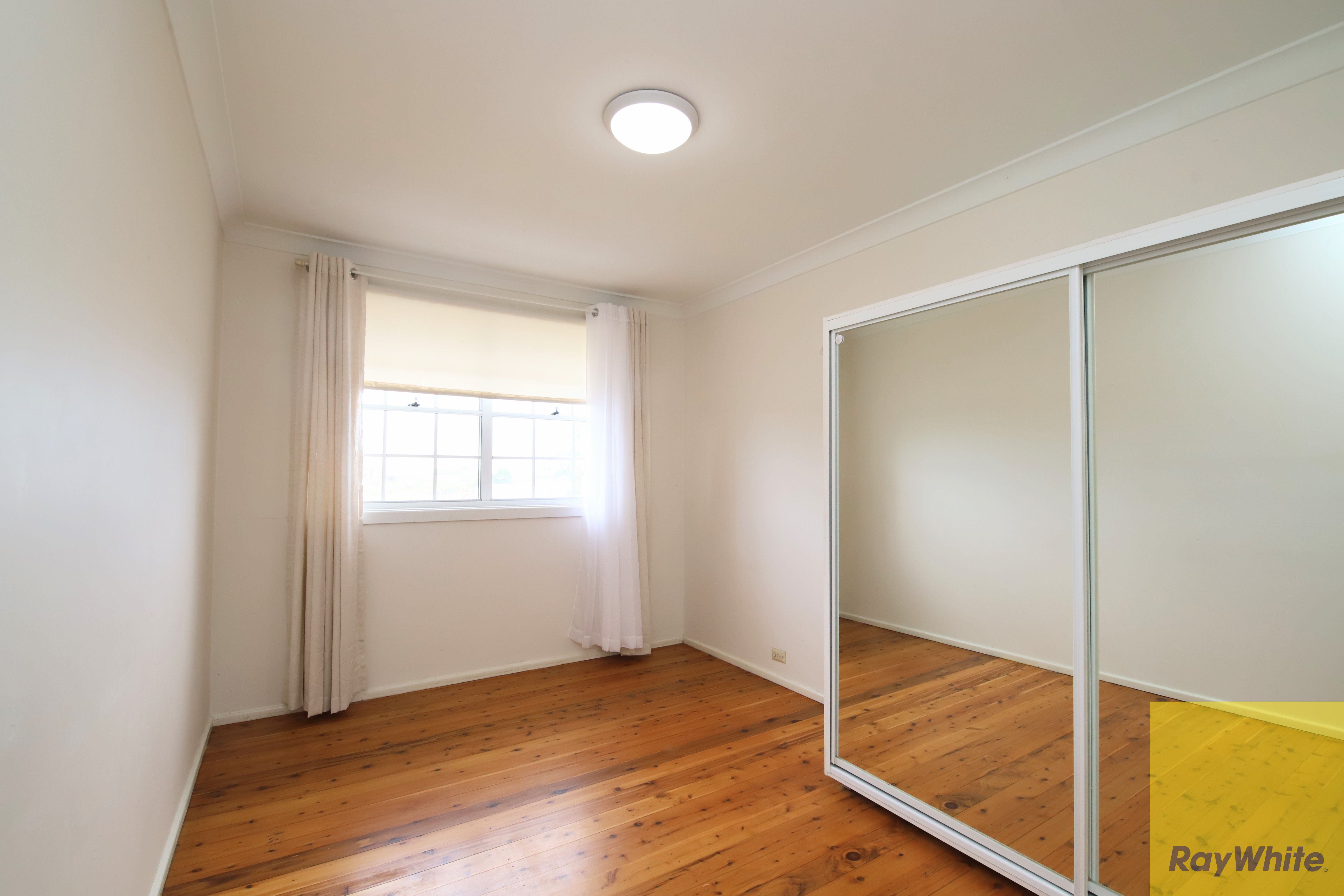 14 Donington Avenue — photo 8 of 11