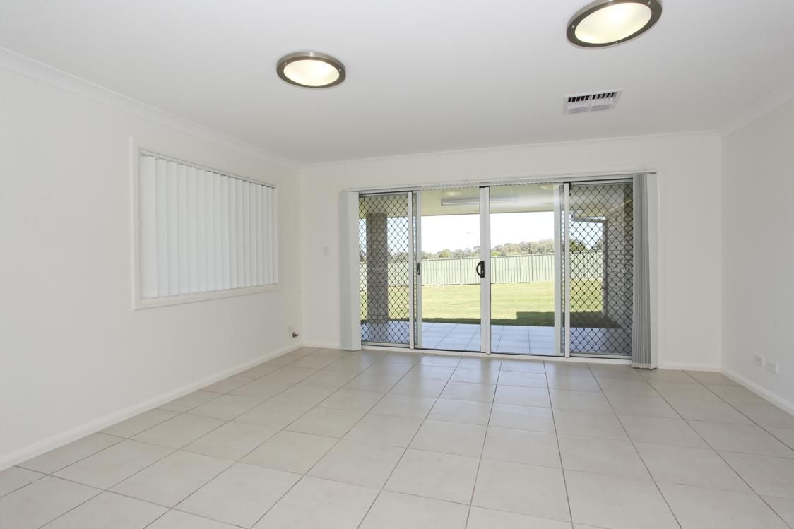 5 Warragrah Place, Parkes, NSW 2870