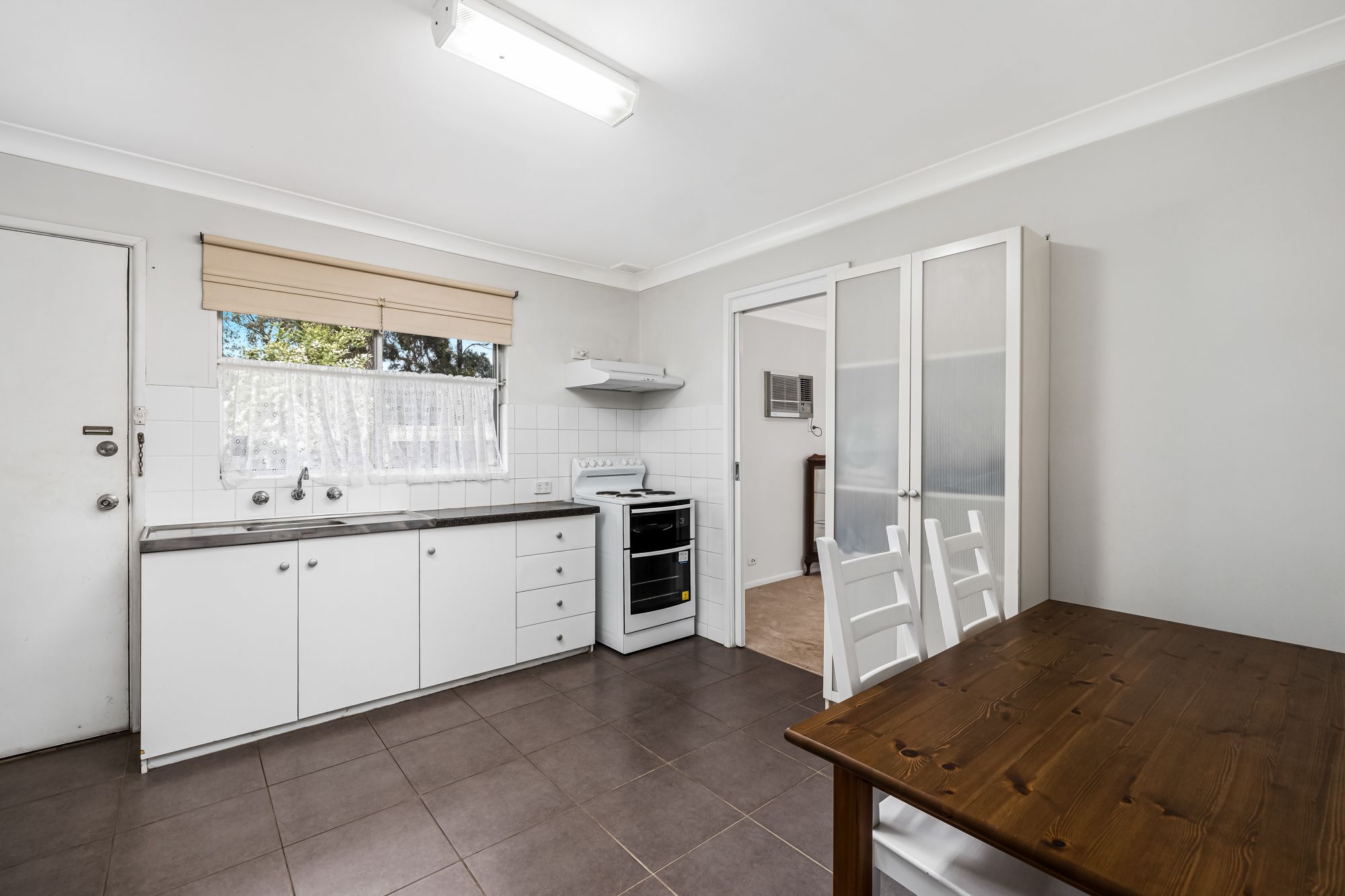 8 Villiers Place, Oxley Park, NSW 2760