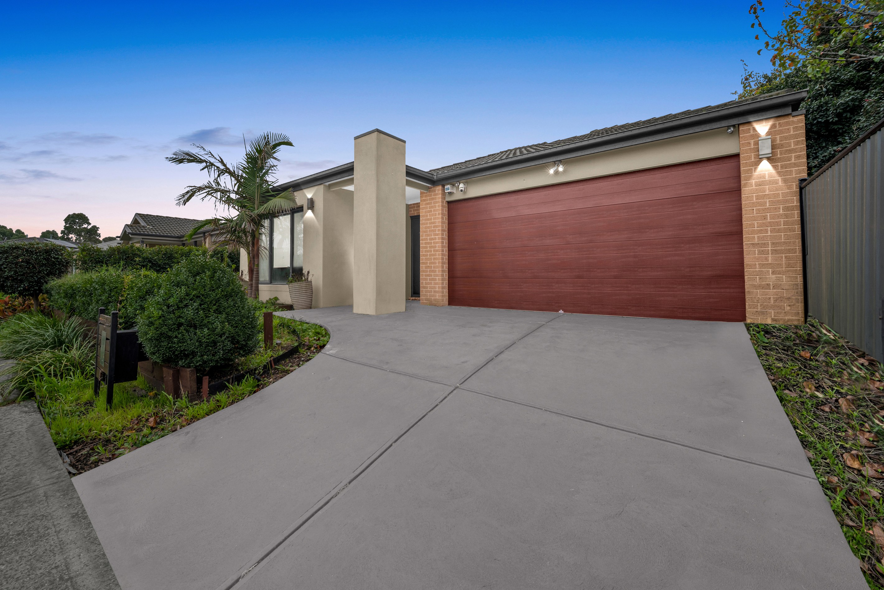 4 Camolina Way, Clyde North, VIC 3978