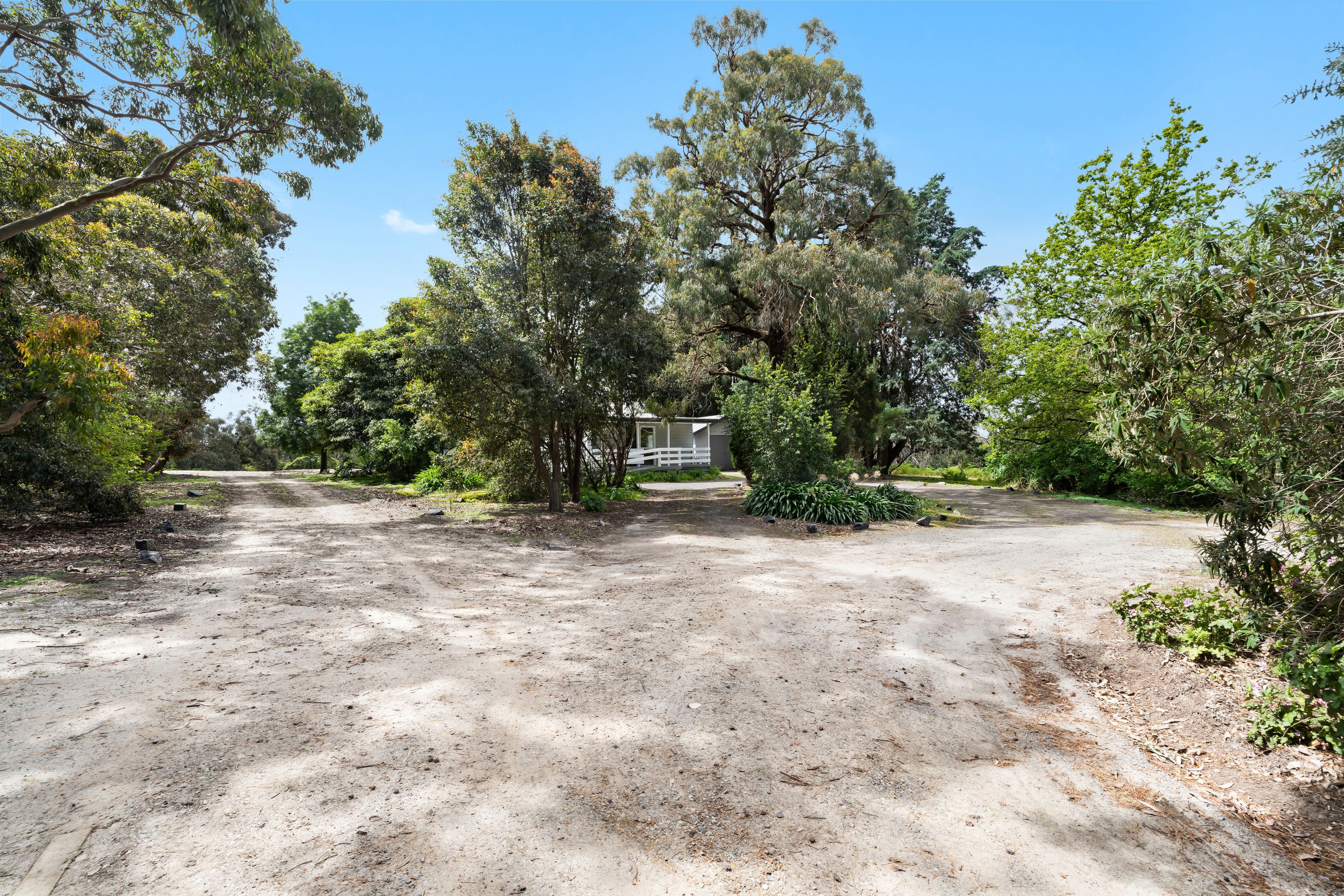 705 Robinsons Road — photo 9 of 24