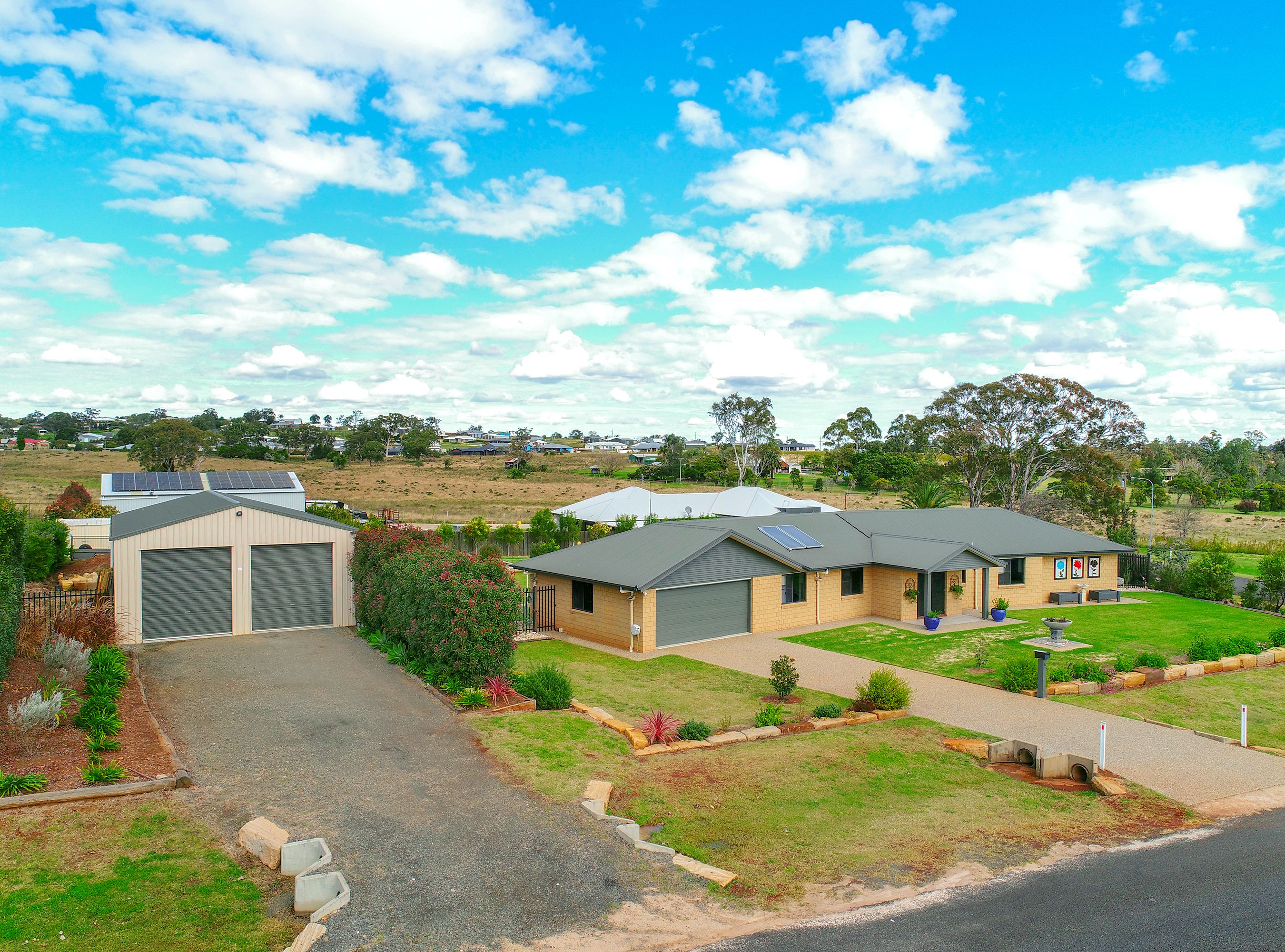 9 Somerset Crescent, Cawdor QLD 4352