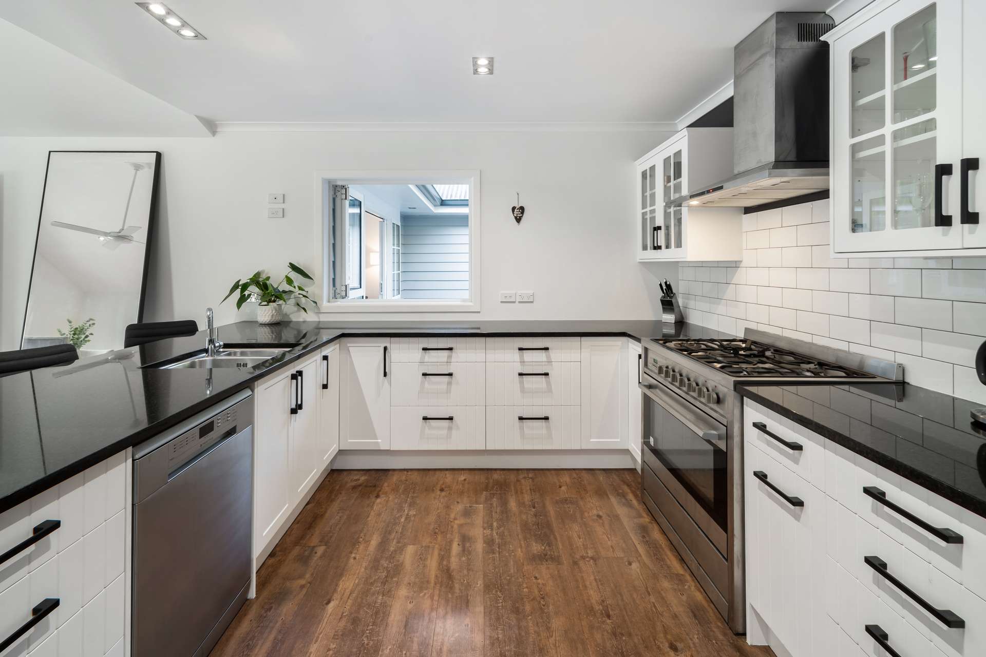 40 Stonebridge Way photo 4