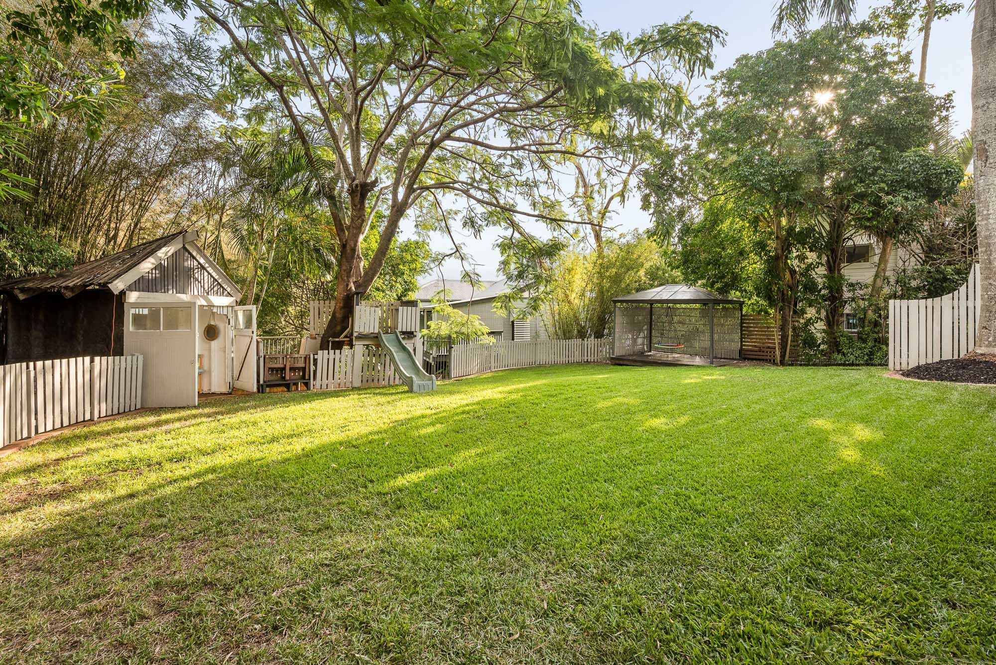 127 Agnew Street, Norman Park, QLD 4170
