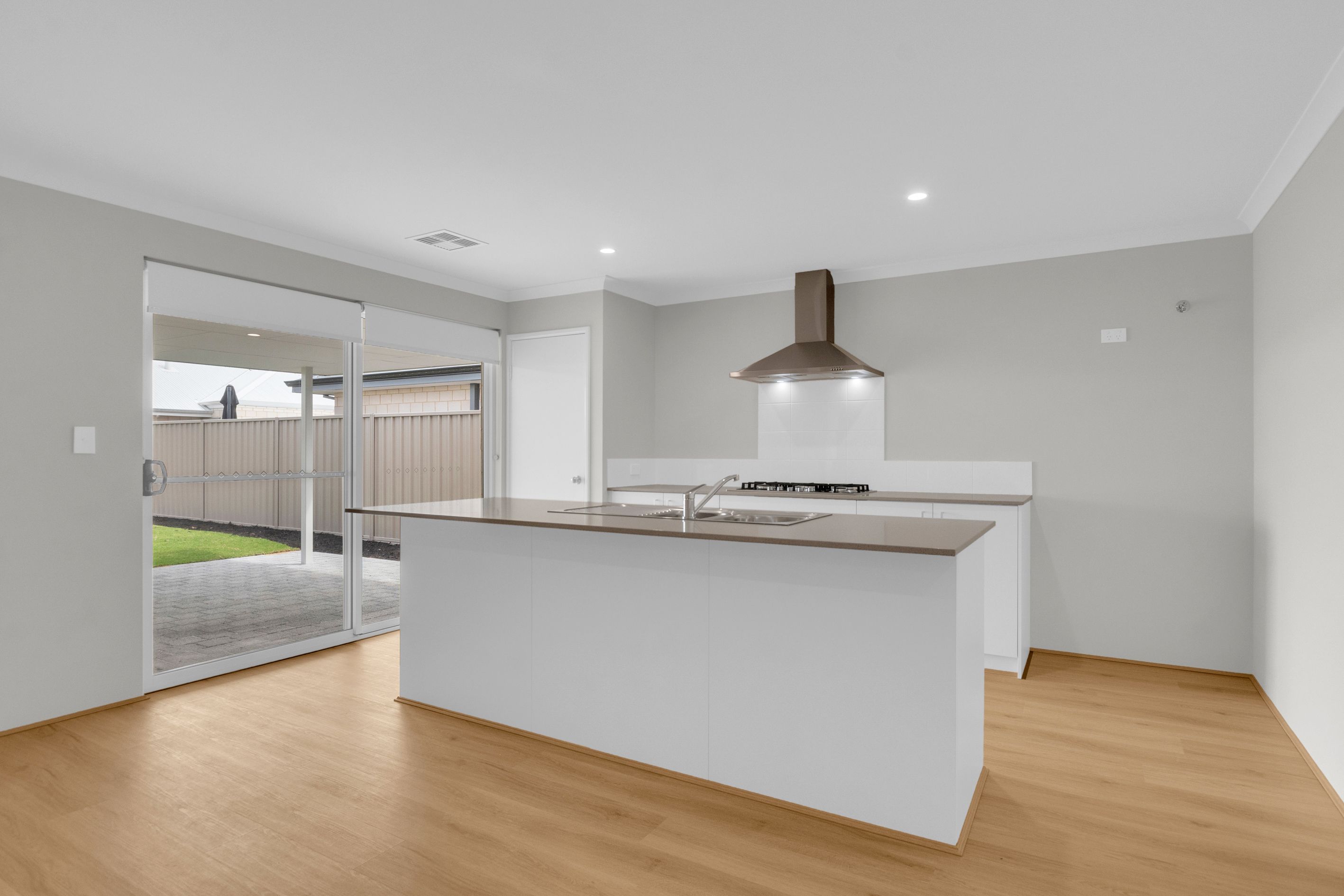13 Shamrock Avenue — photo 4 of 17