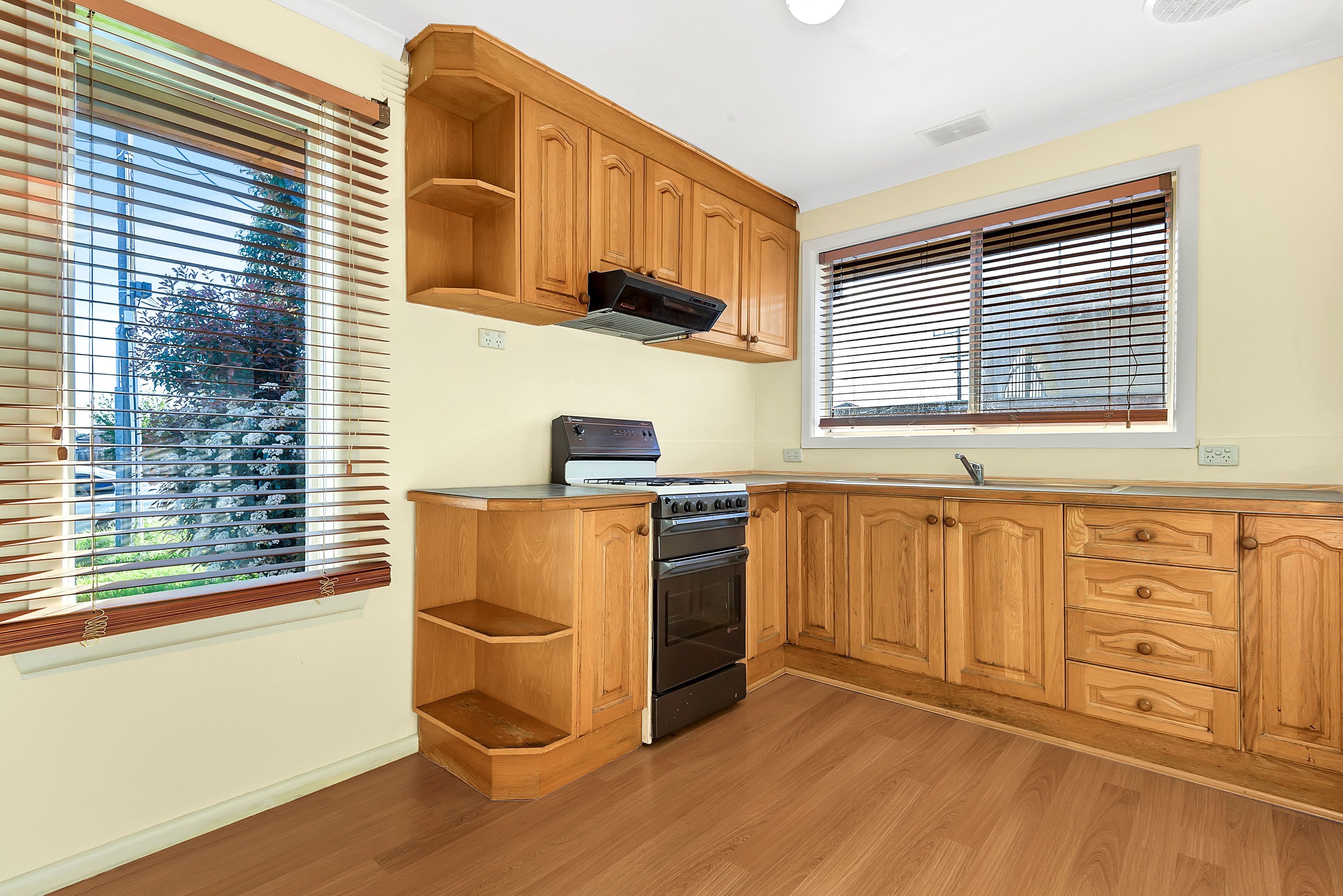 1/6 Bradshaw Street, Kingsbury, VIC 3083