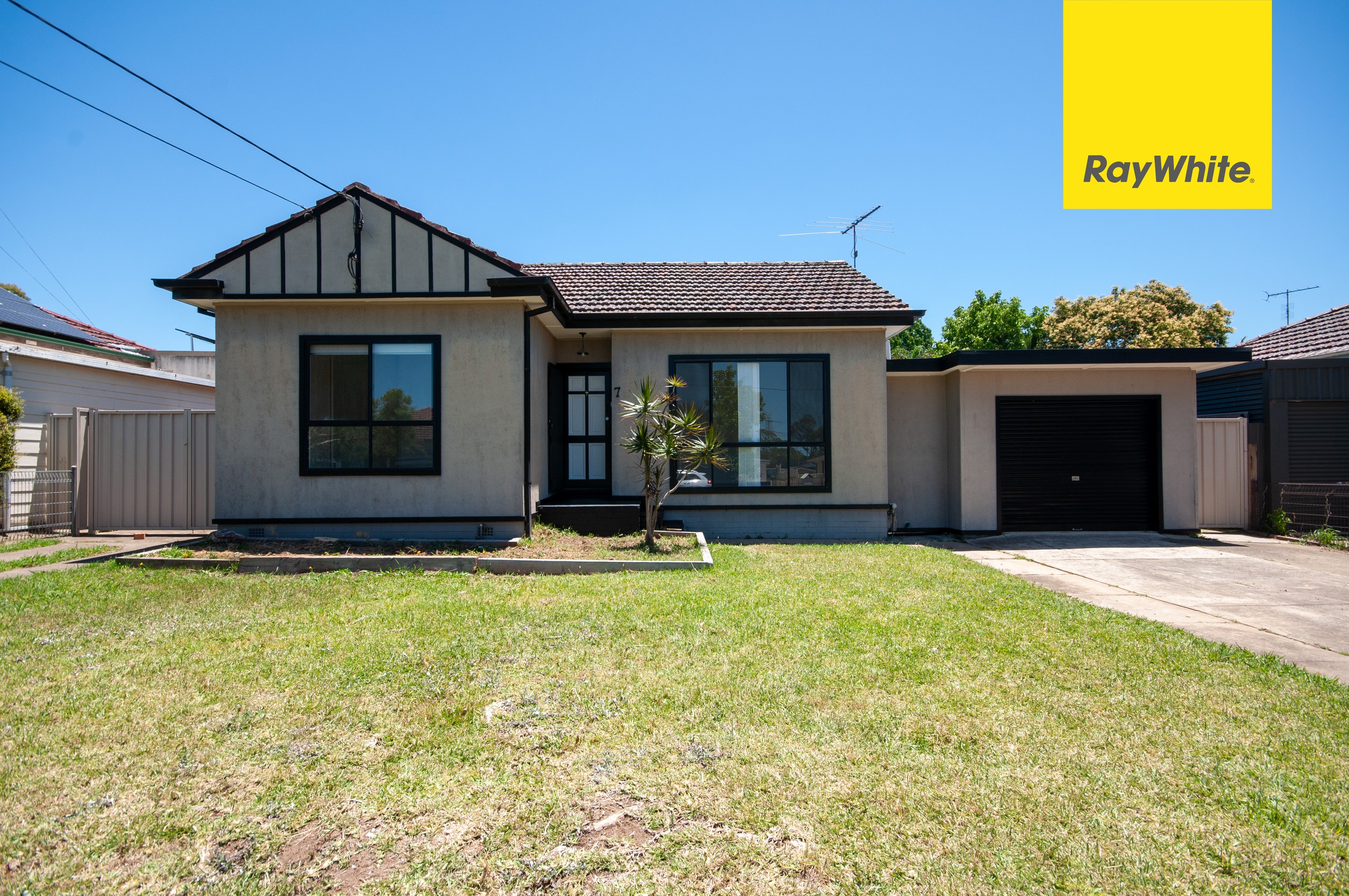 7 Constance Avenue, Oxley Park, NSW 2760