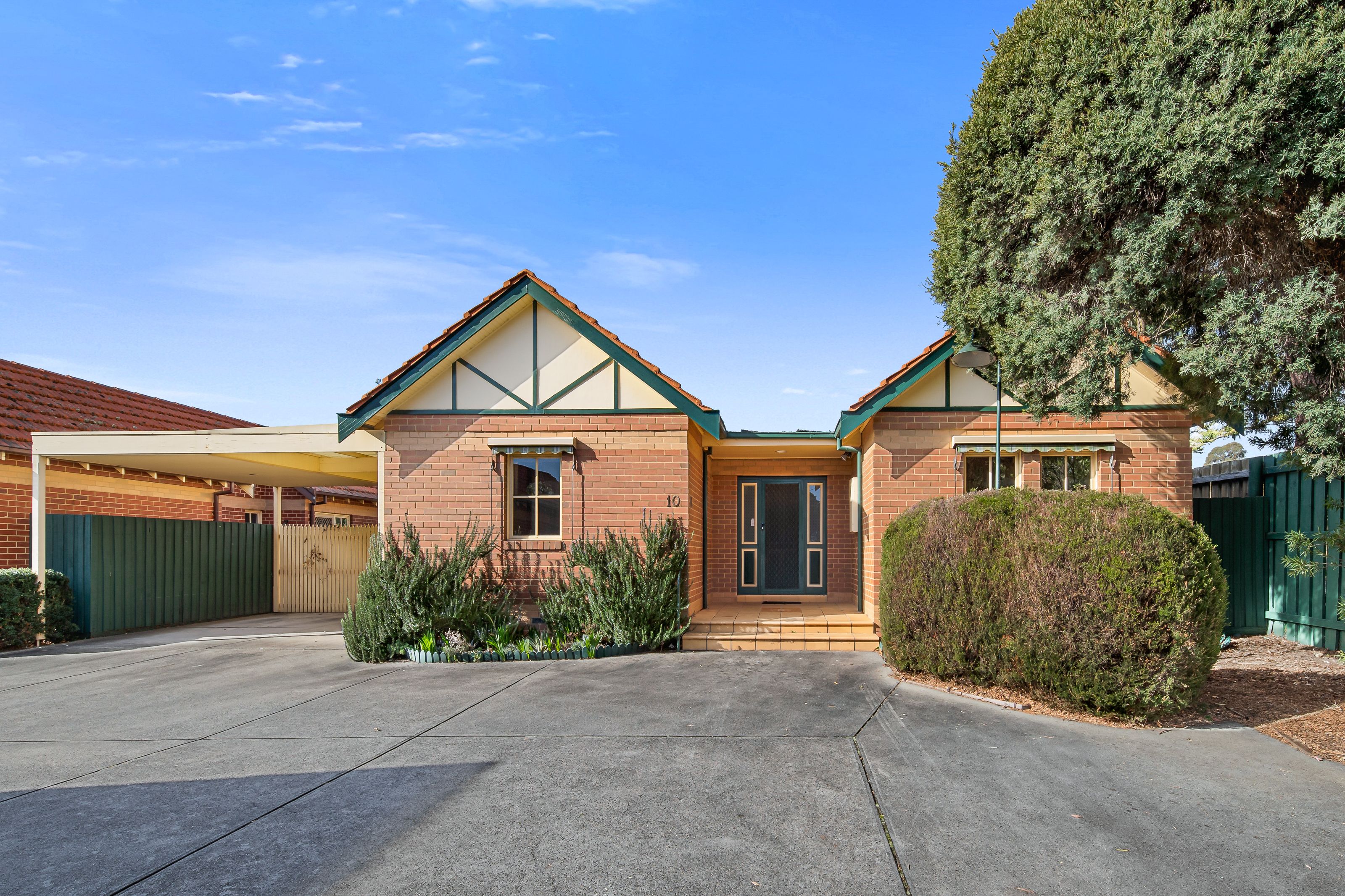 35 Ruby Street, Burwood East VIC 3151