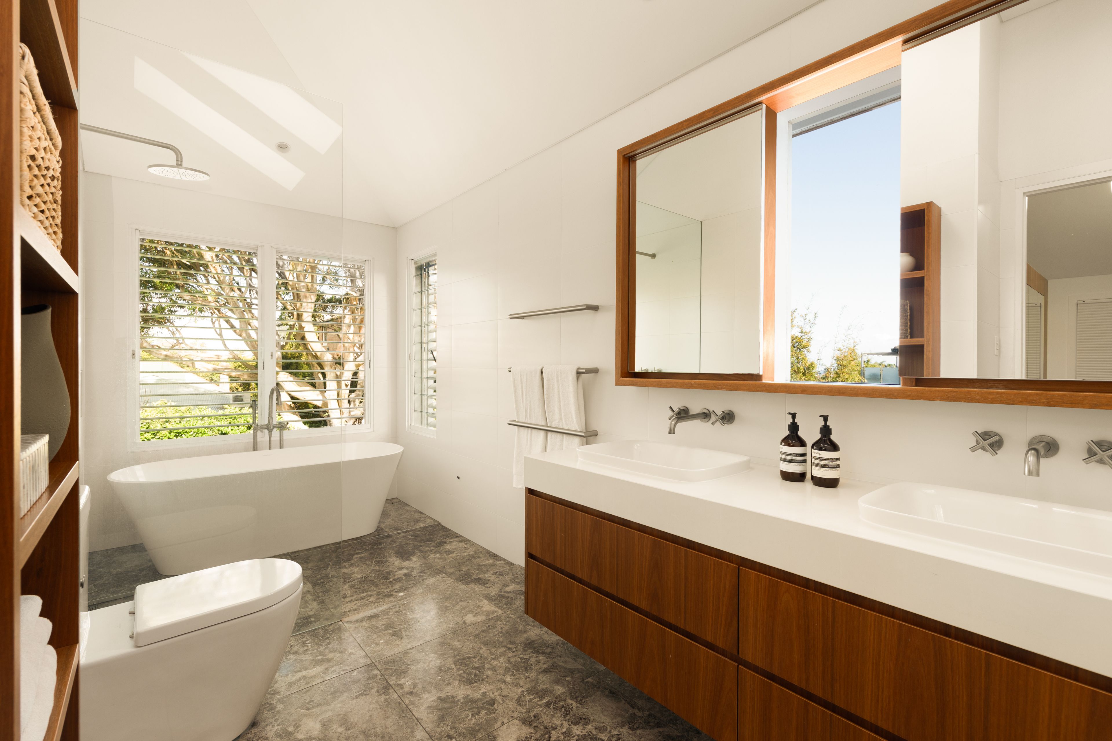 35 Bishops Avenue — photo 18 of 22