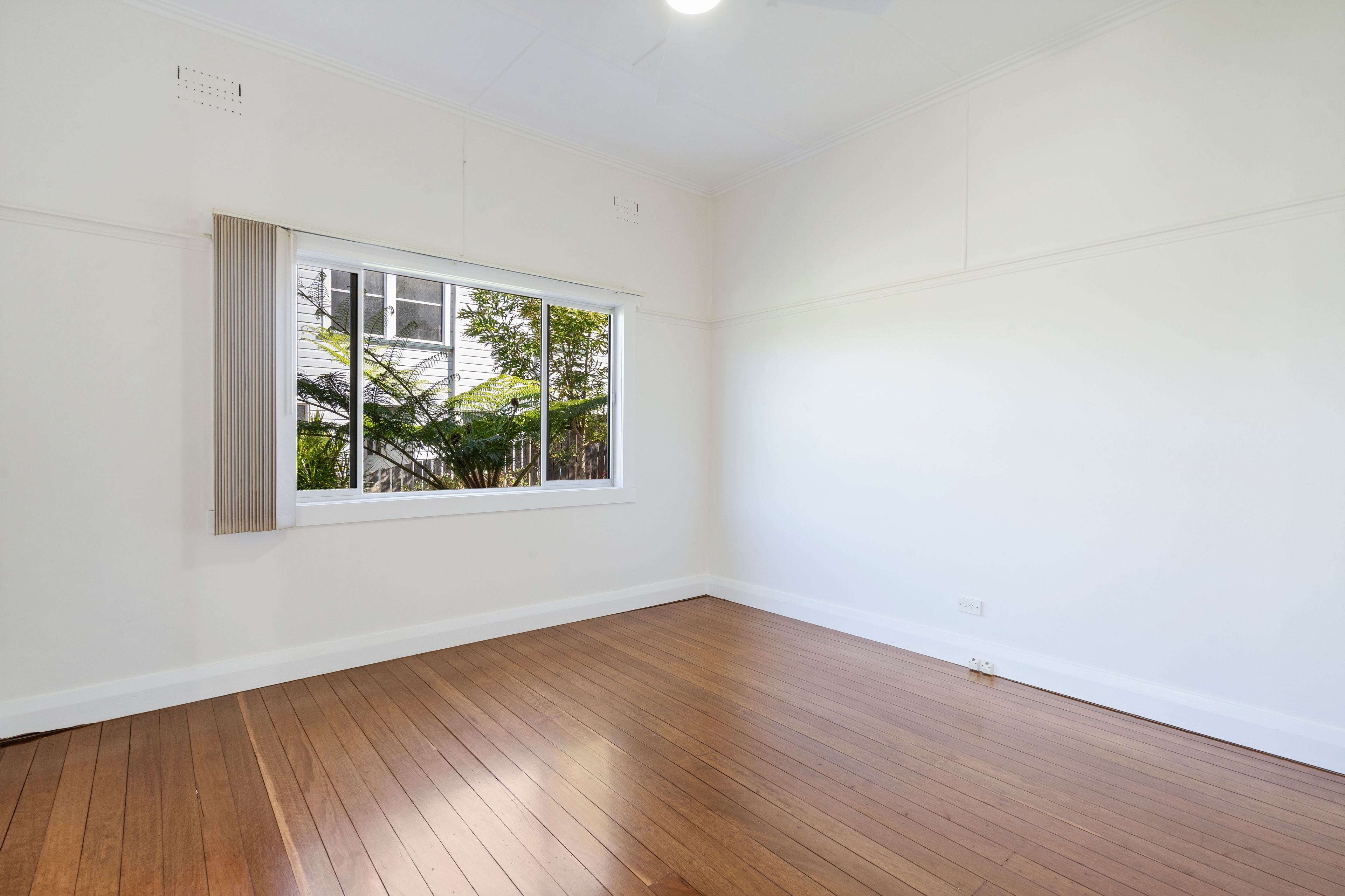 475 Tweed Valley Way — photo 6 of 21