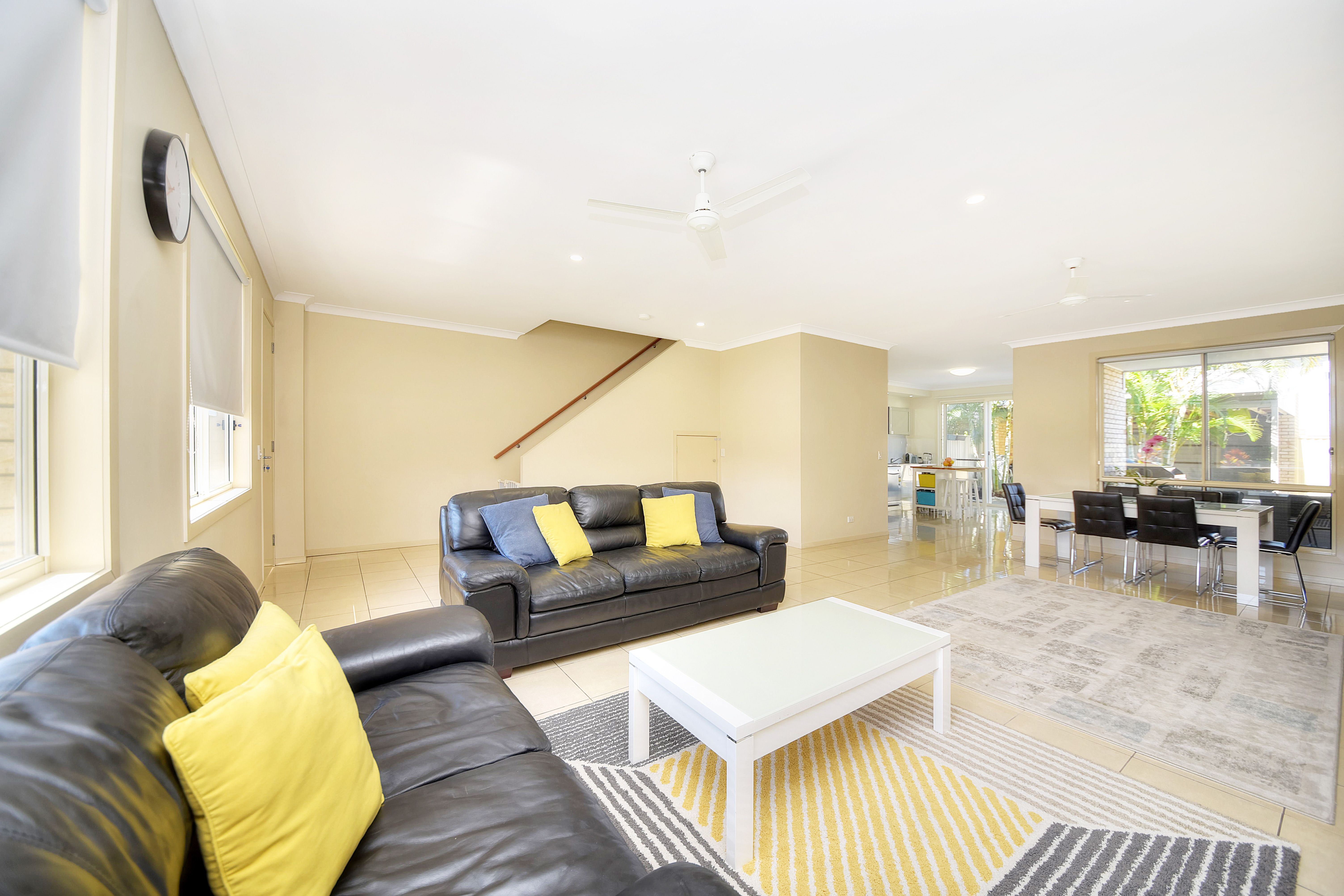 45 South Bay Drive, Varsity Lakes, QLD 4227