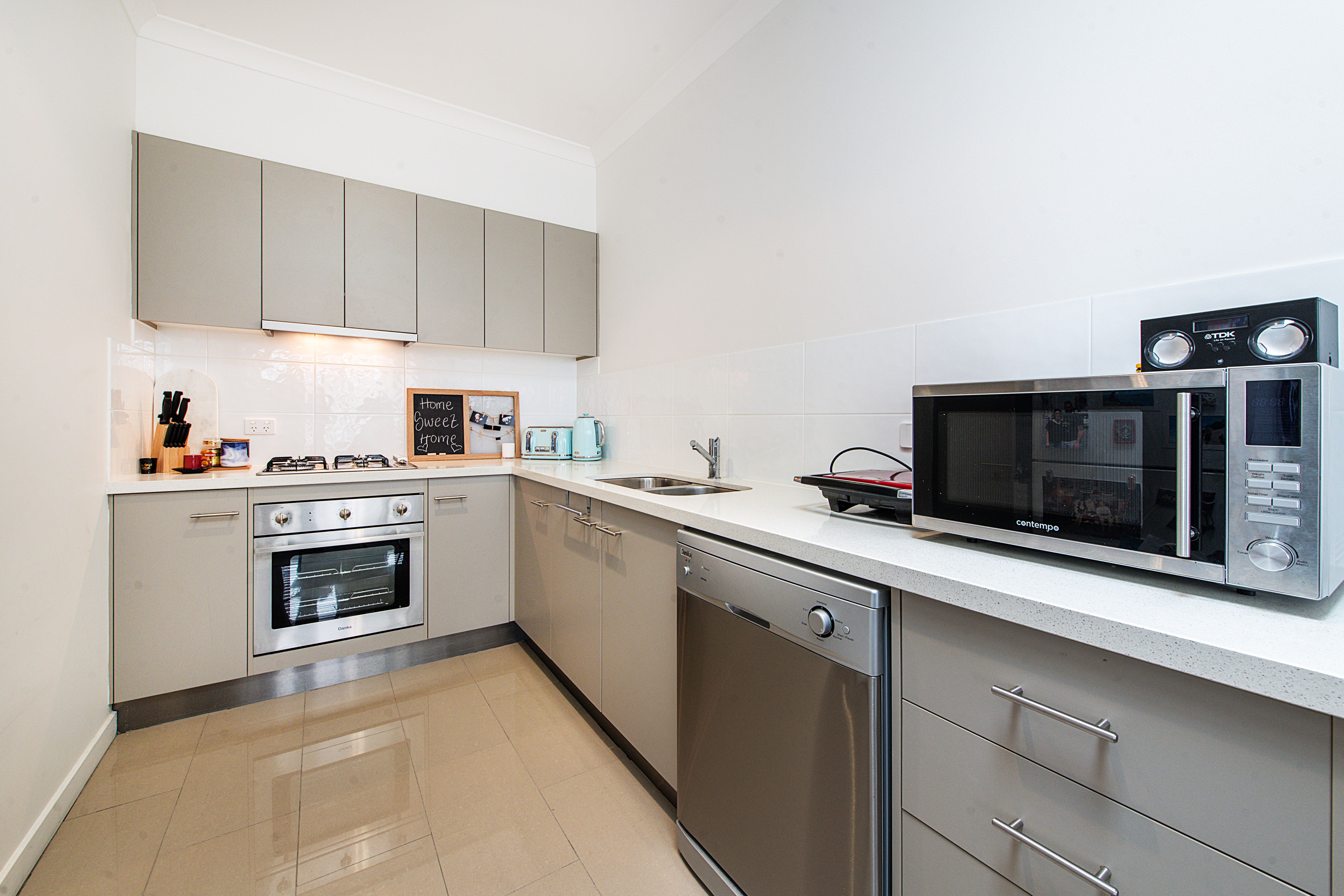 2/4 Laurel Avenue, Boronia, VIC 3155