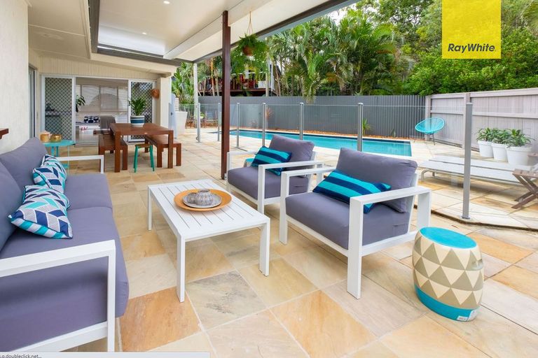 26 Algona Street, Holland Park West, QLD 4121