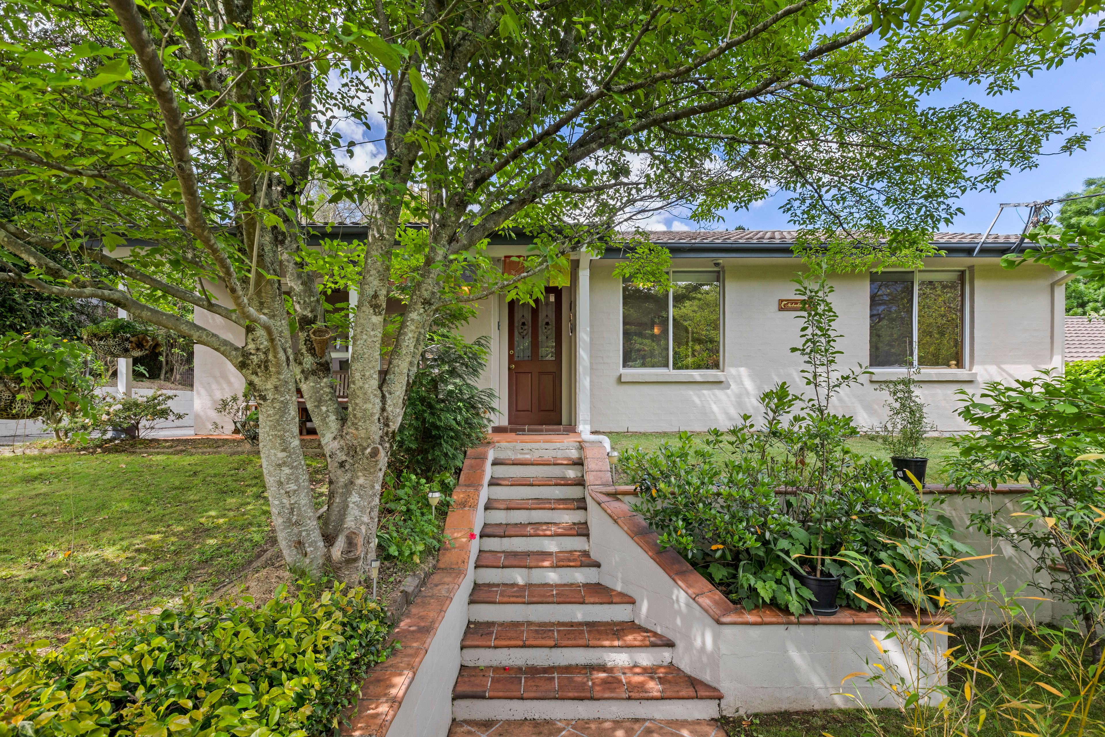 3 Quinns Avenue — photo from Ray White Upper Blue Mountains