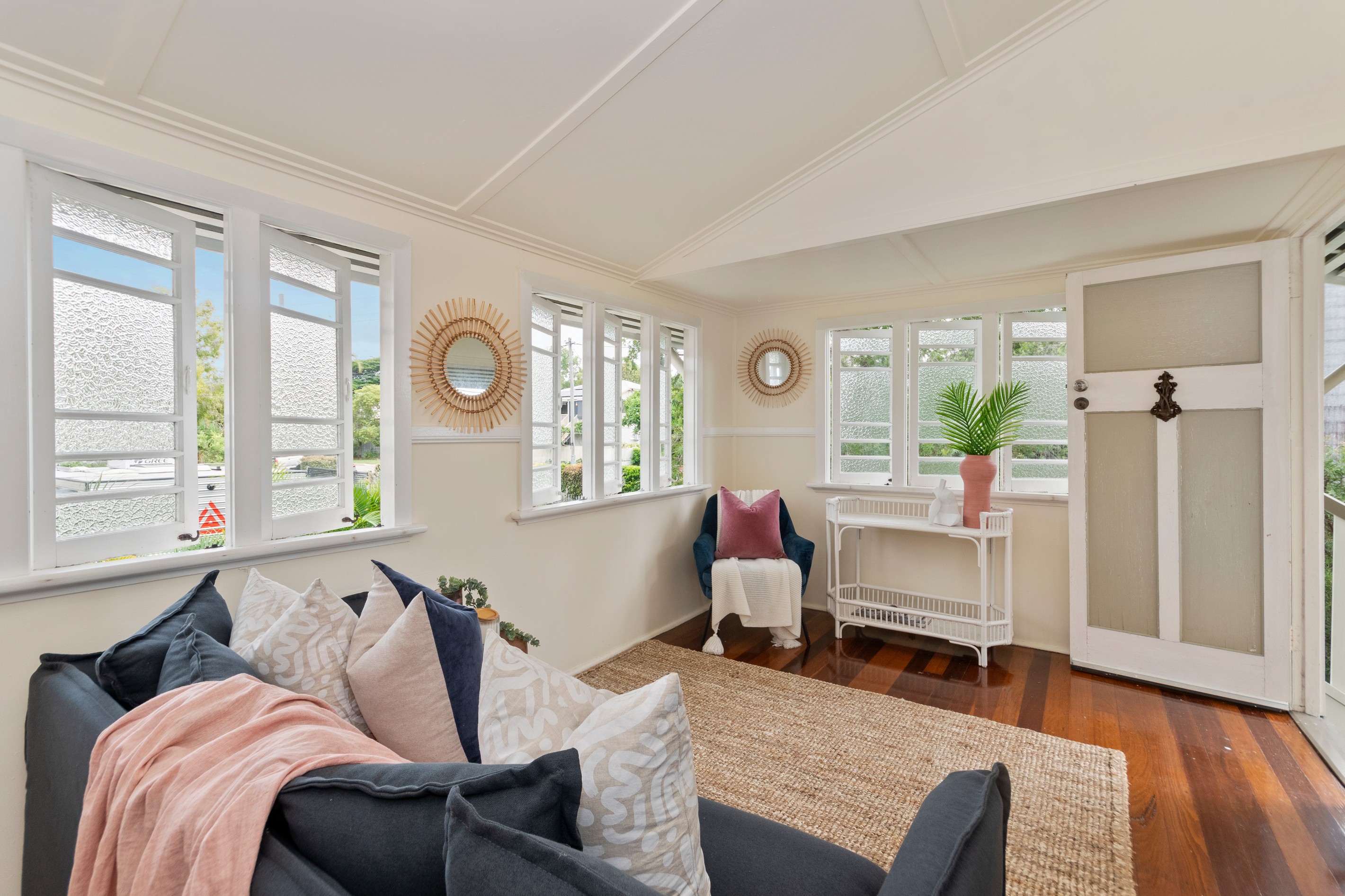 25 Hughes Street, Hermit Park, QLD 4812
