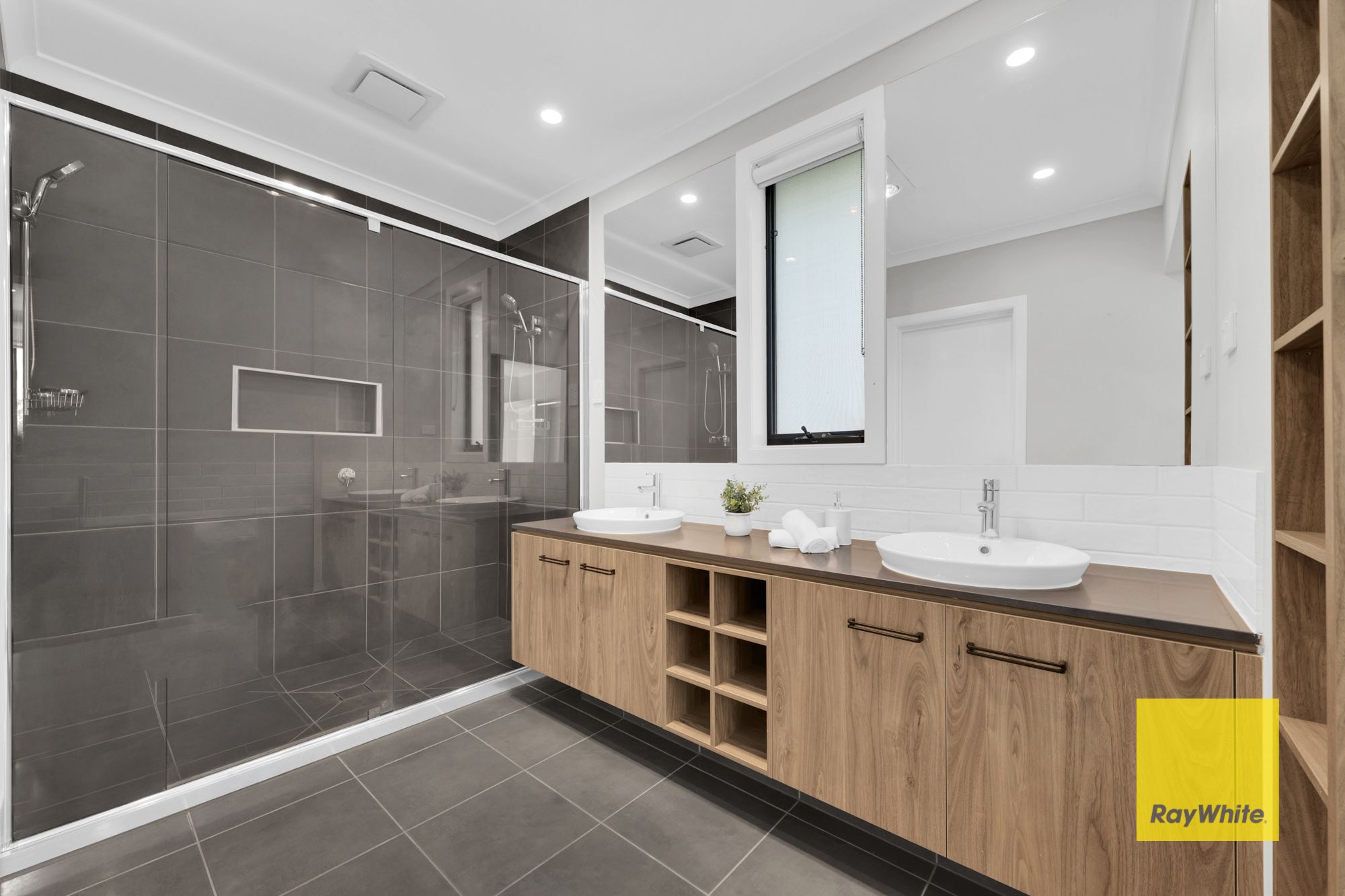 37 Harfield Avenue — photo 17 of 25