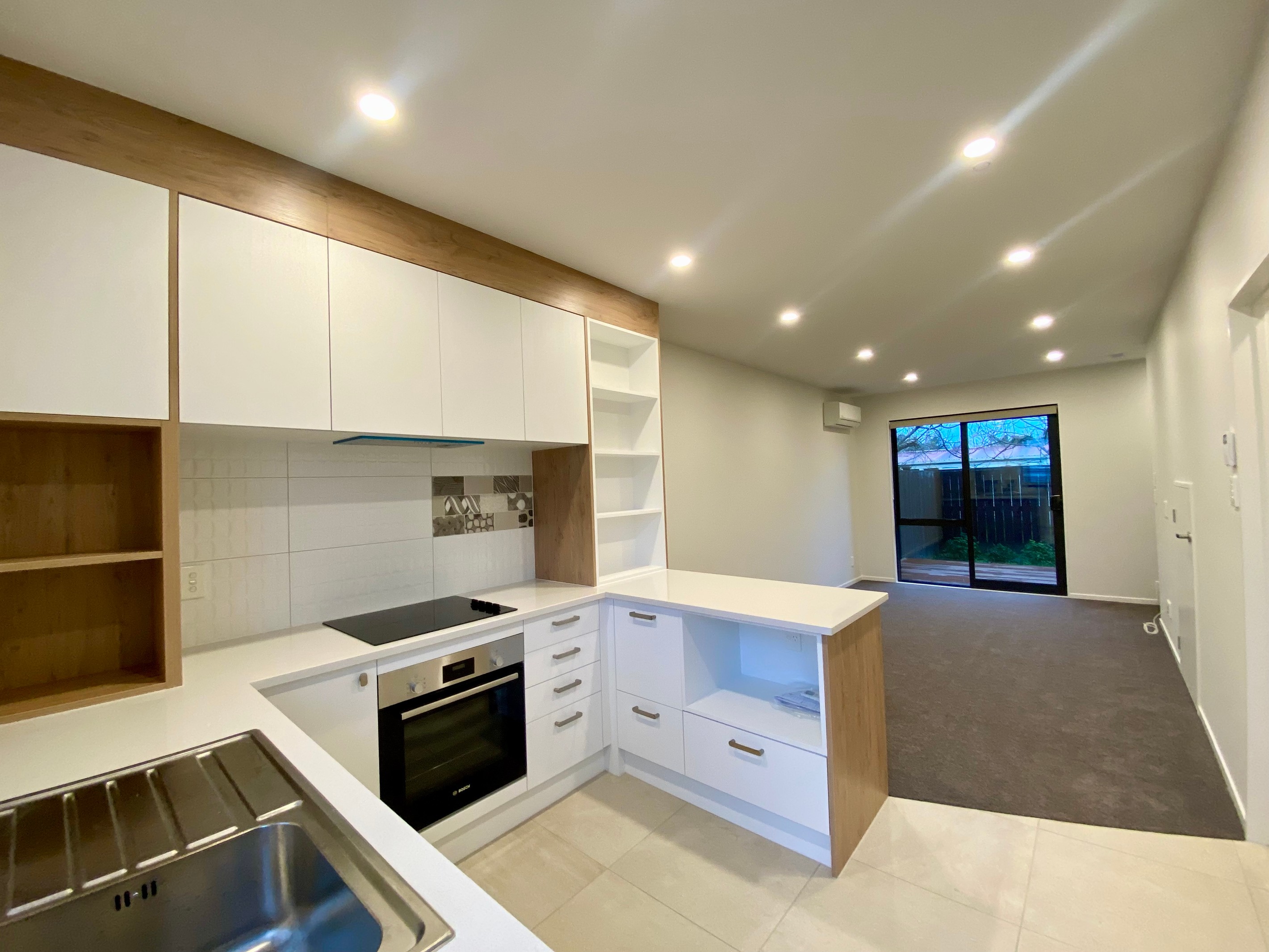 8/47 Beach Road, Te Atatu Peninsula, Waitakere City