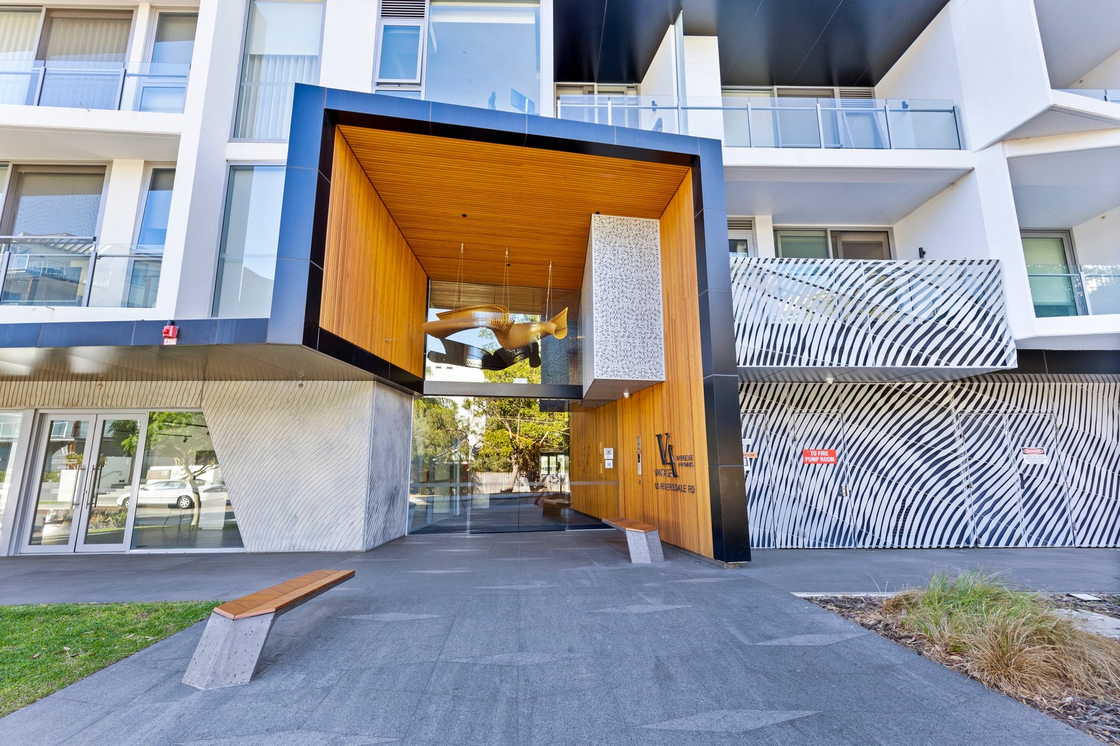 221/60 Riversdale Road, Rivervale, WA 6103