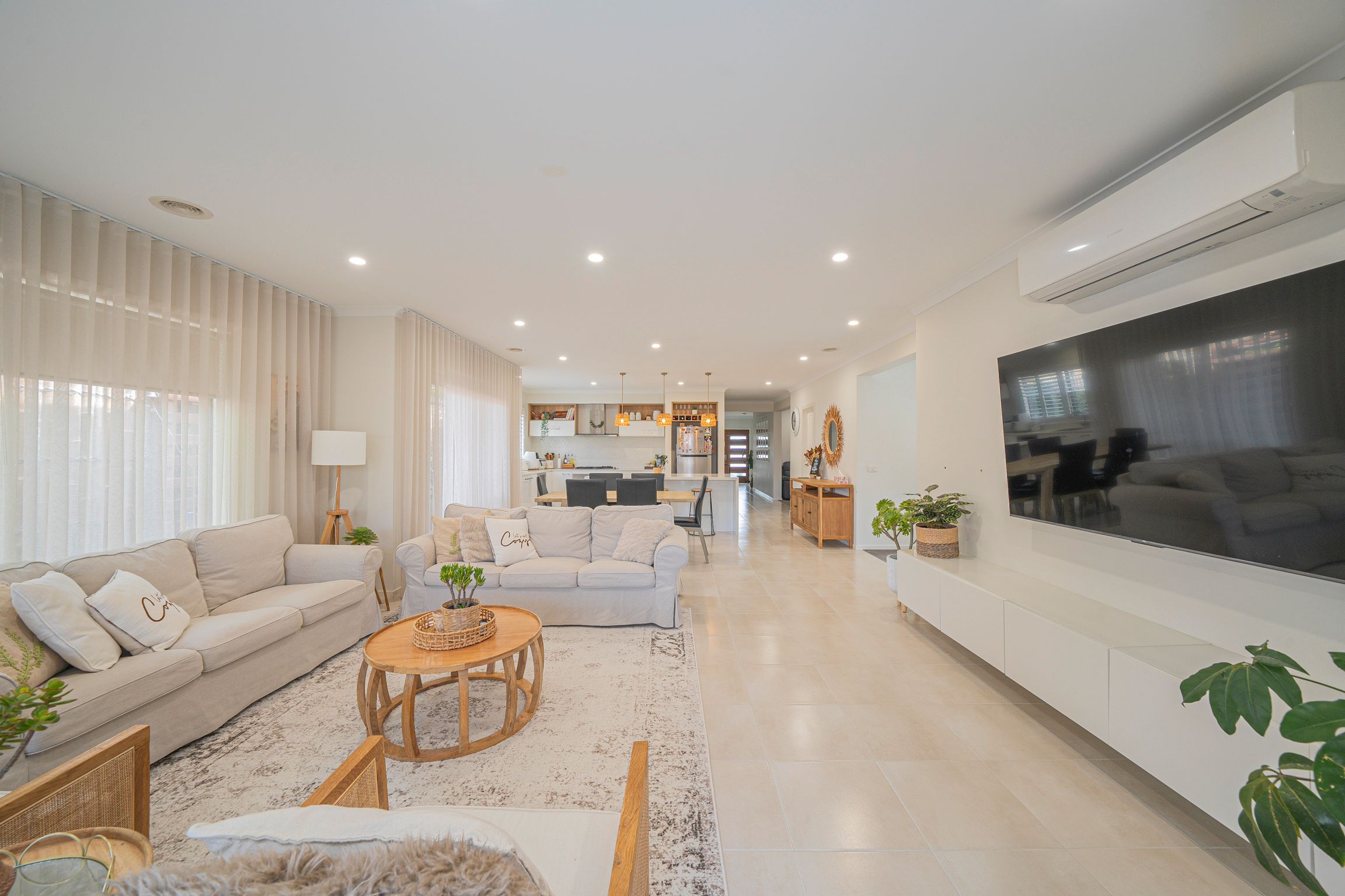 64 Graziers Crescent — photo 5 of 17