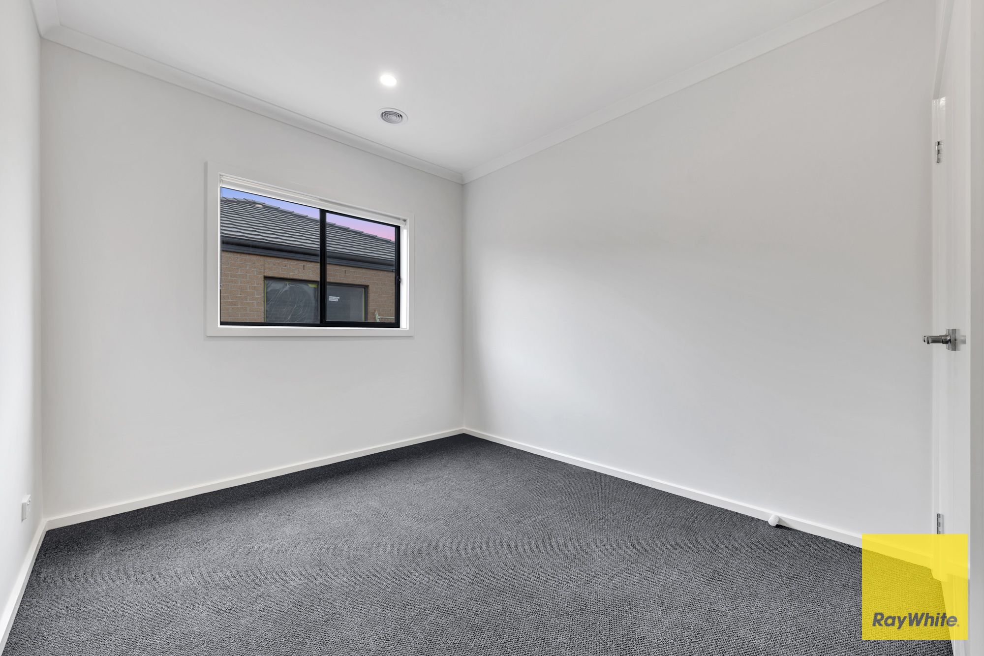 3 Camelon Avenue — photo 11 of 14