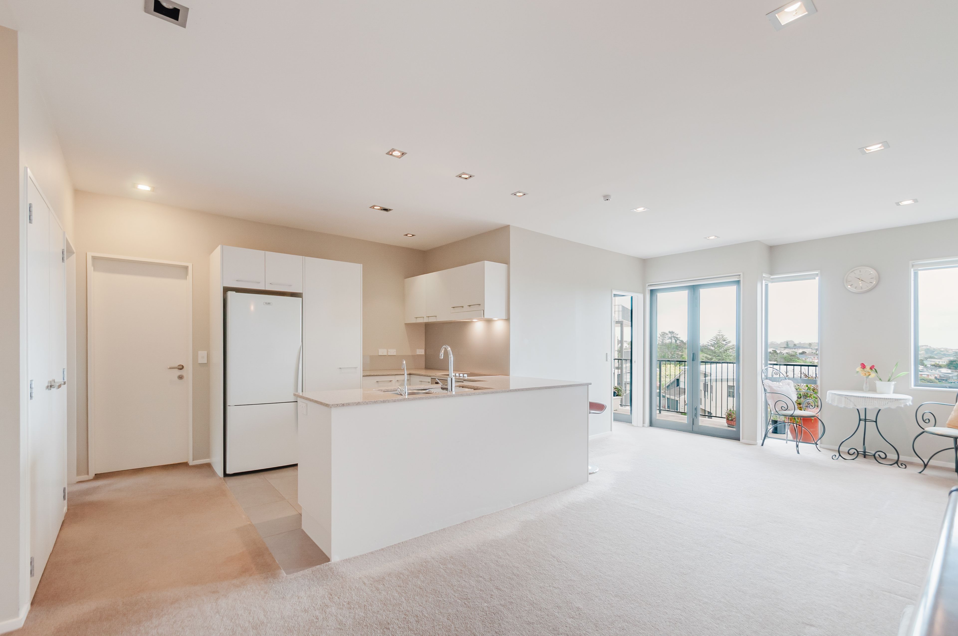 B305/525 East Coast Road, Browns Bay, North Shore City