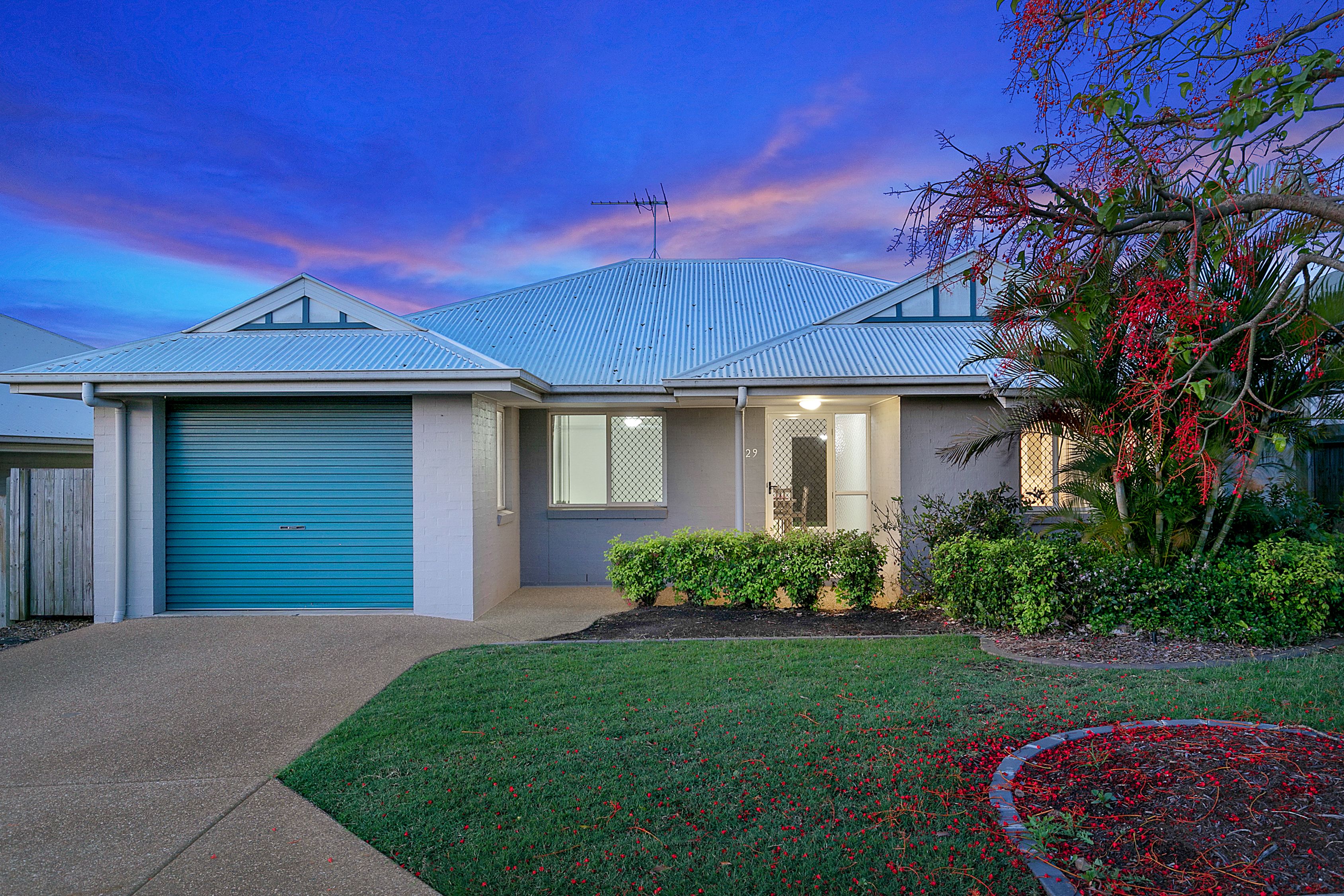 8 Zahner Place, Manly West QLD 4179