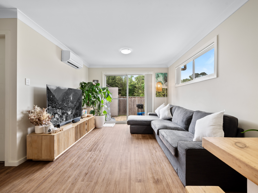 8a Cooradilla Place, Bradbury, NSW 2560