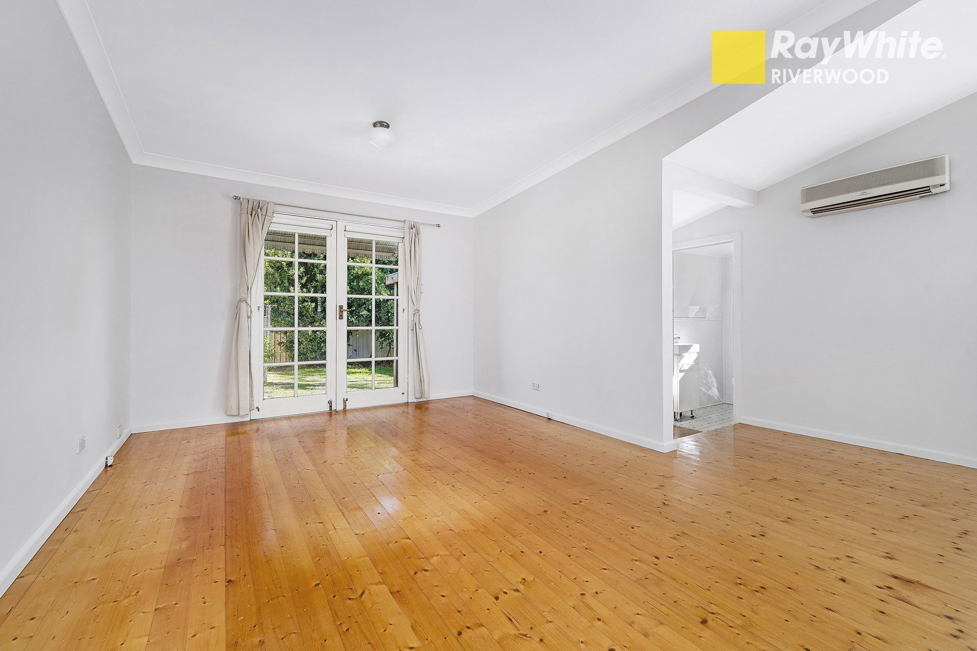 15 Hardy Avenue, Riverwood, NSW 2210