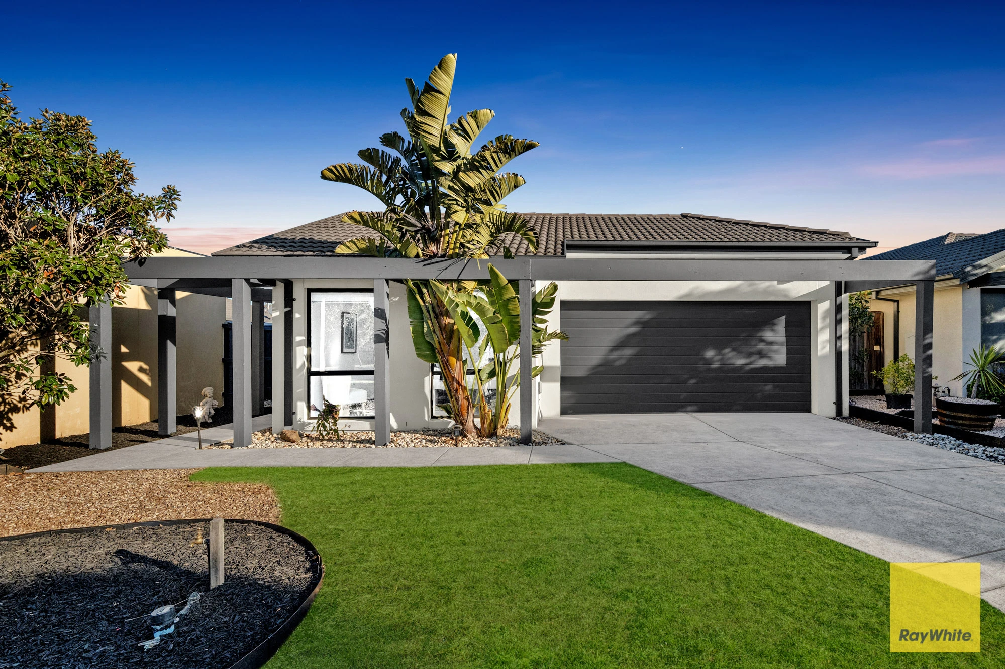 17 Belleville Close, Burnside Heights, VIC 3023