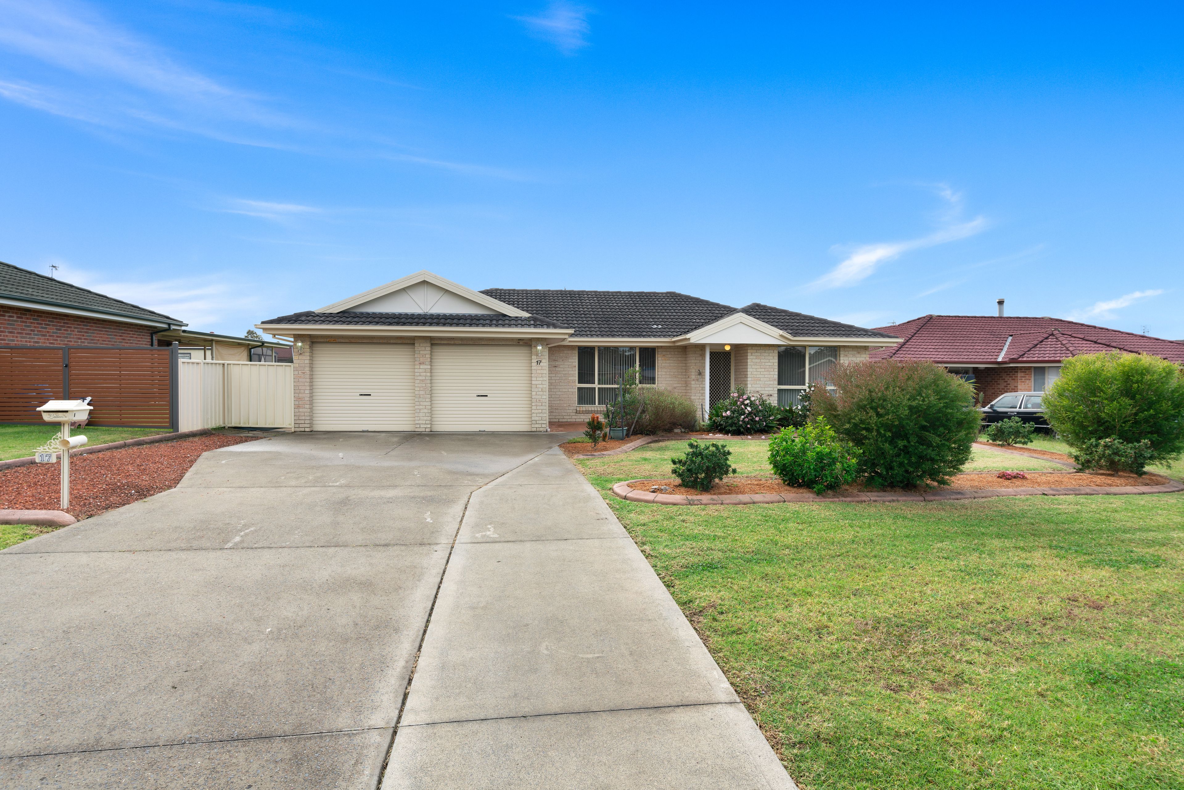 17 Costa Street, Worrigee, NSW 2540