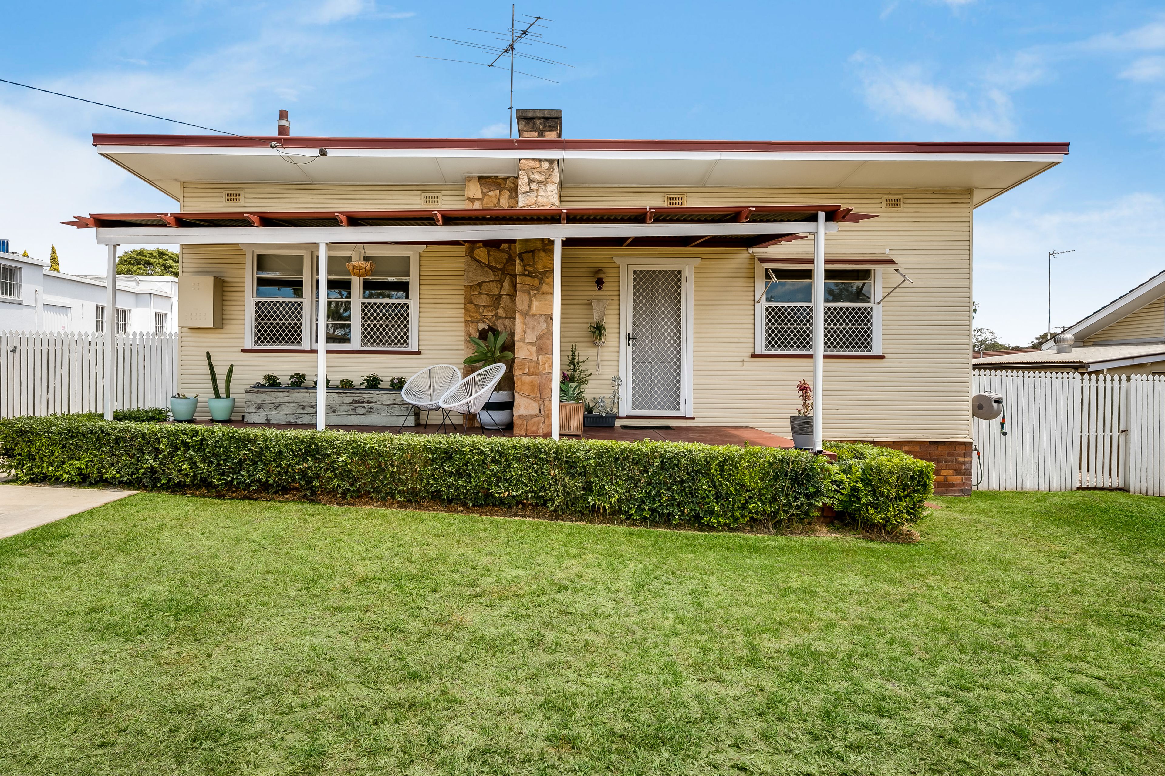 499 Greenwattle Street, Wilsonton QLD 4350