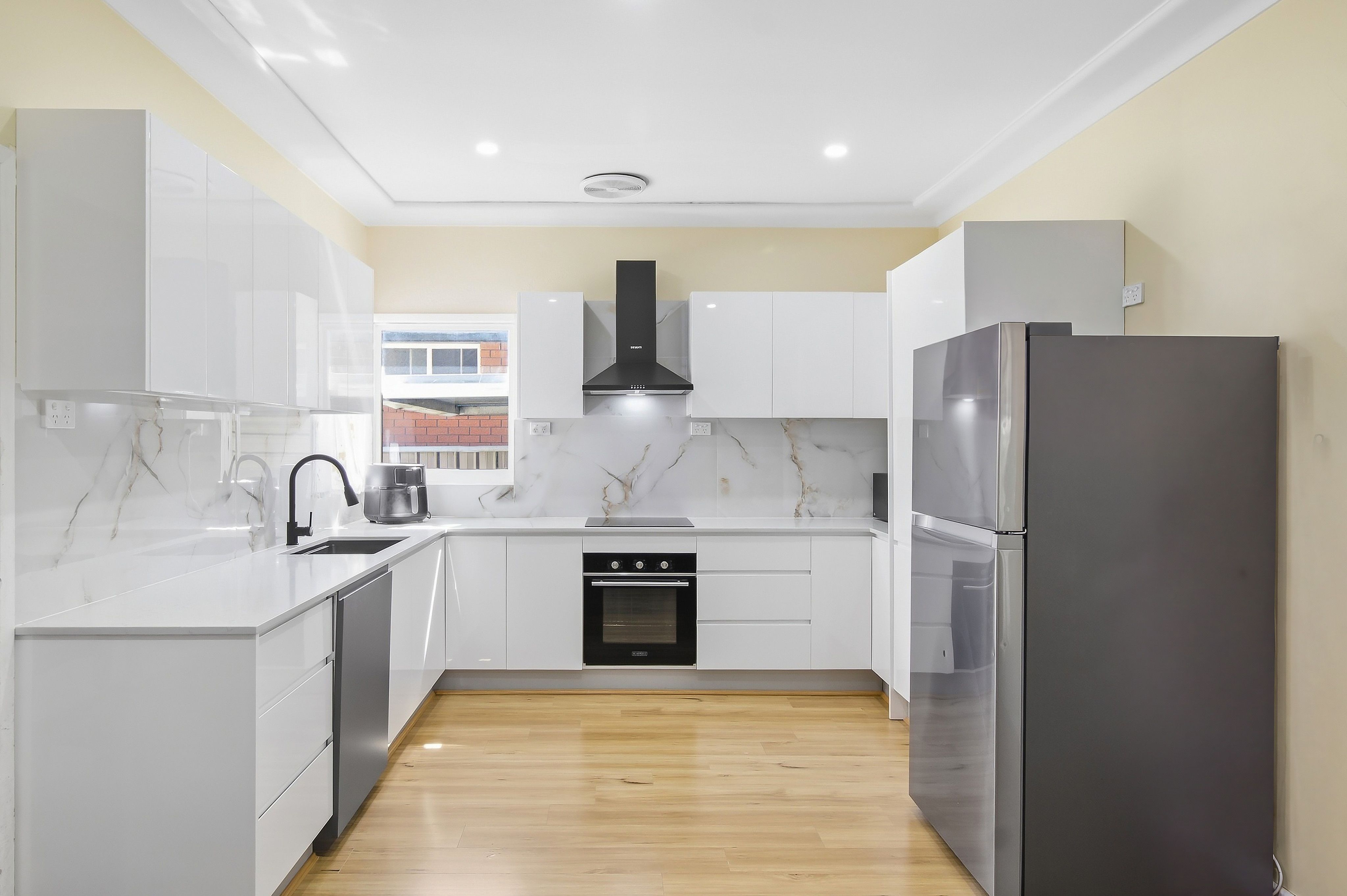 91 Knox Road — photo 5 of 16