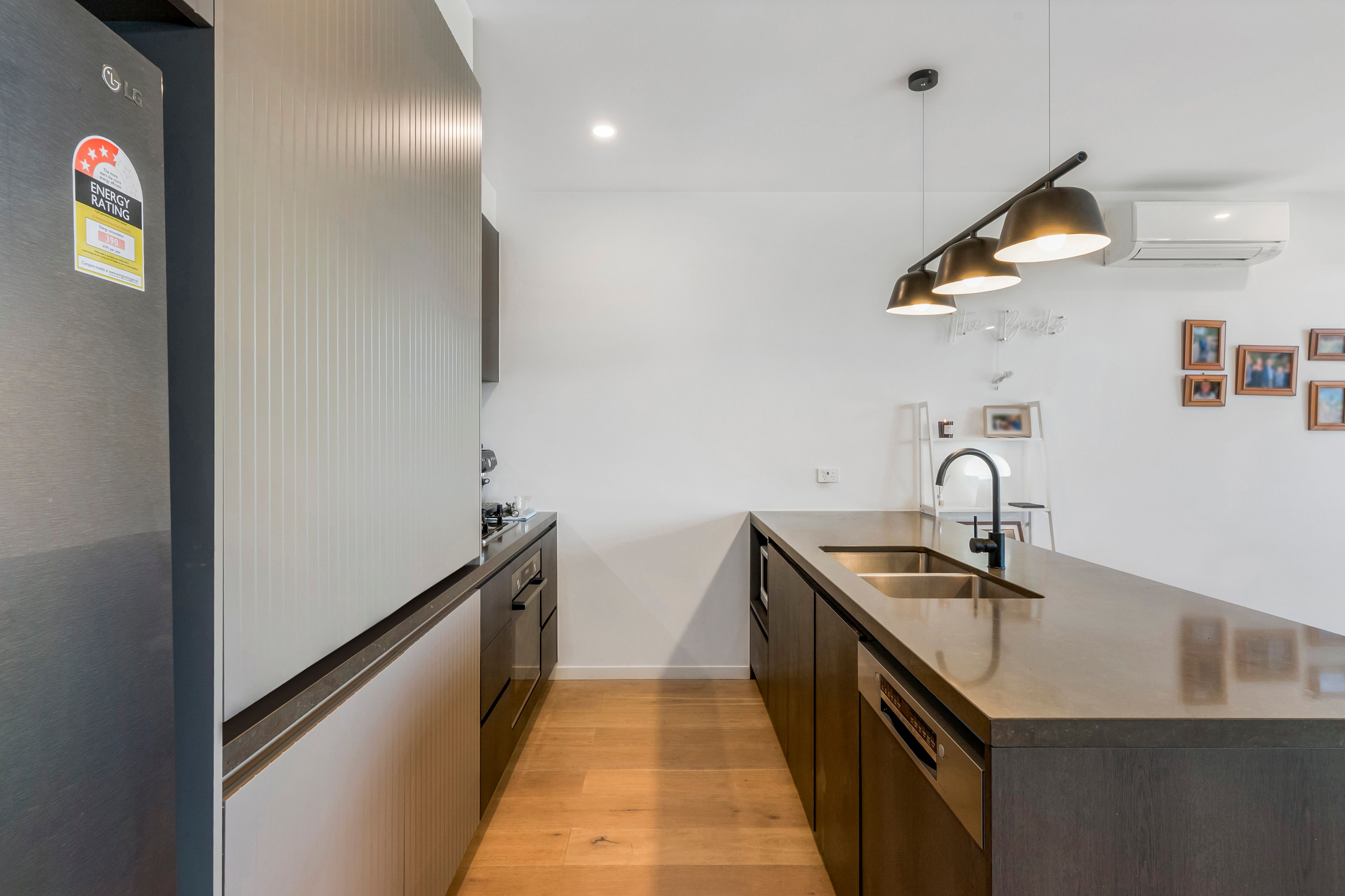 26 Lorikeet Court — photo 3 of 12