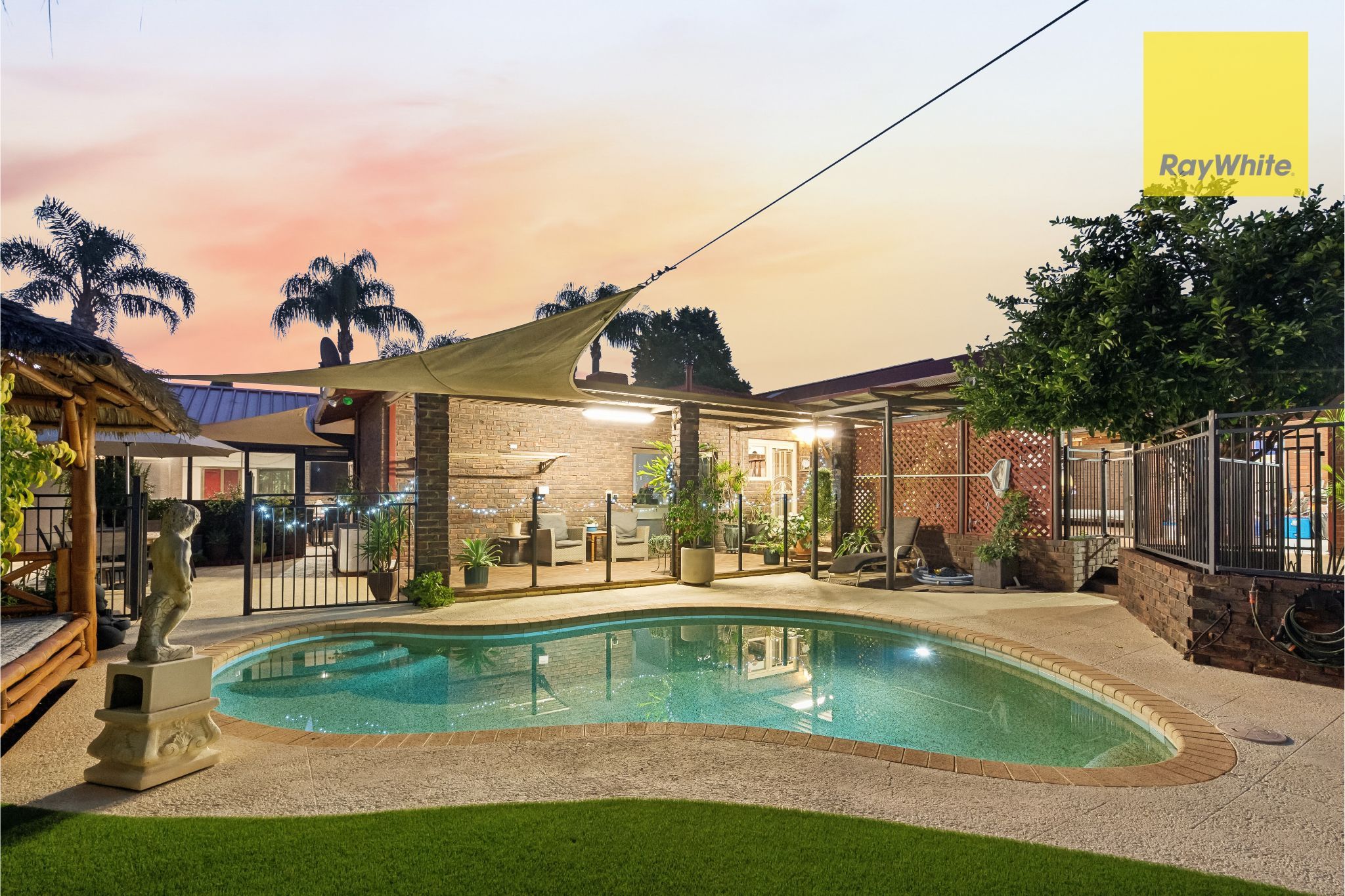 18 Winston Crescent, Viveash, WA 6056