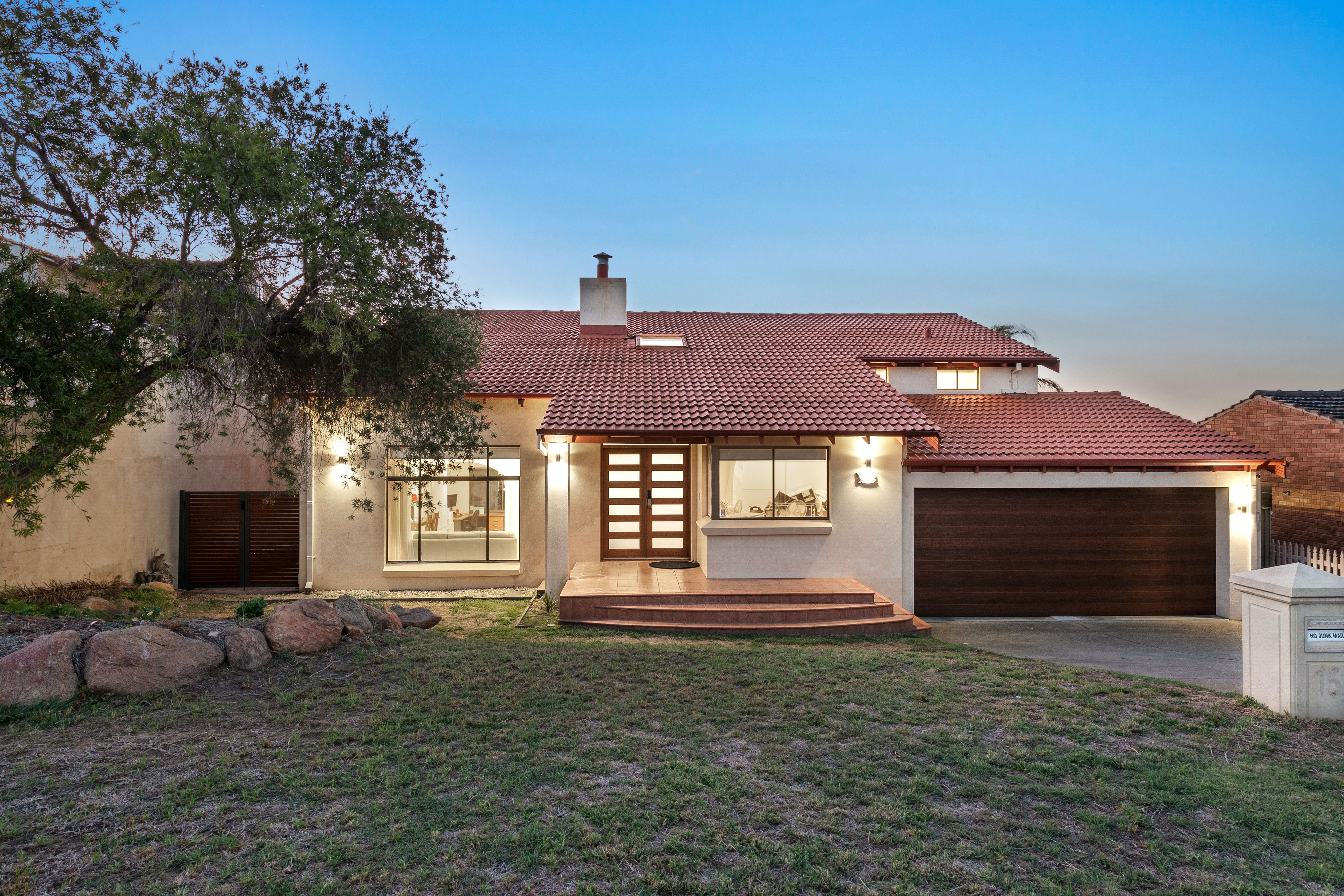 15 Stott Way, Duncraig WA 6023