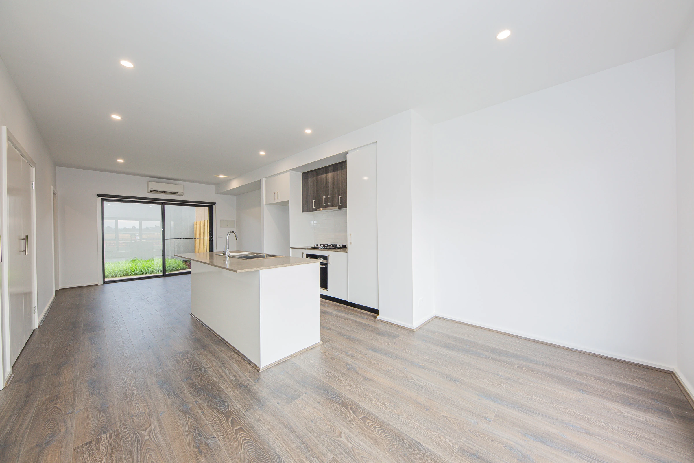 42 Limestone Drive, Berwick, VIC 3806